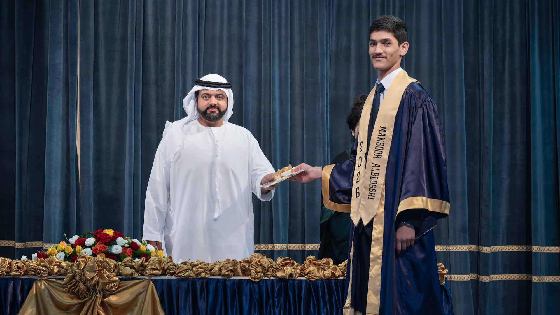 محمد الشرقي يشهد تخريج الثانوية العامة من أكاديمية الفجيرة الخاصة