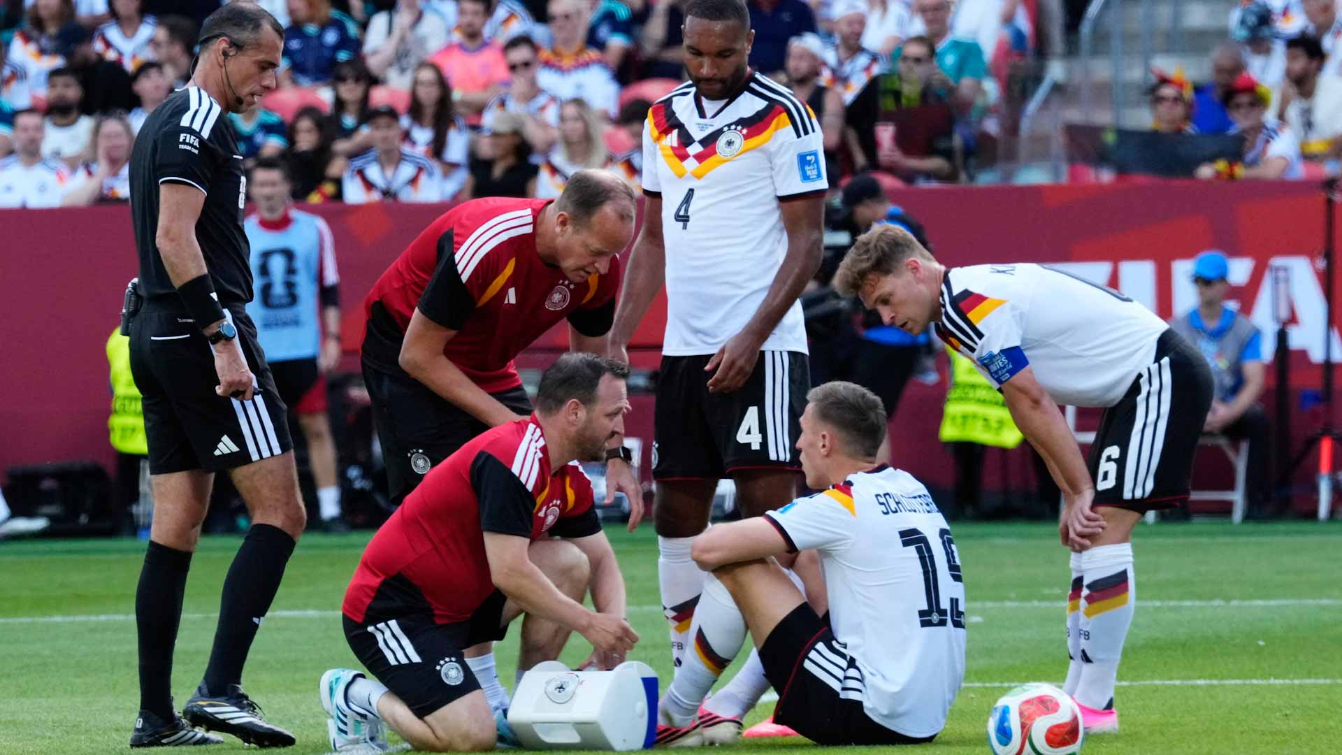 المنتخب الألماني يخسر جهود المدافع شلوتربيك في كأس العالم 