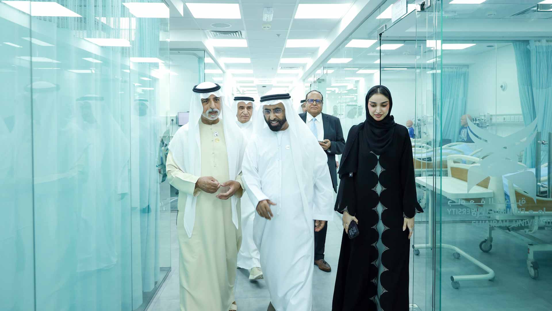 نهيان بن مبارك يشيد بجامعة الفجيرة في إعداد الكفاءات الوطنية