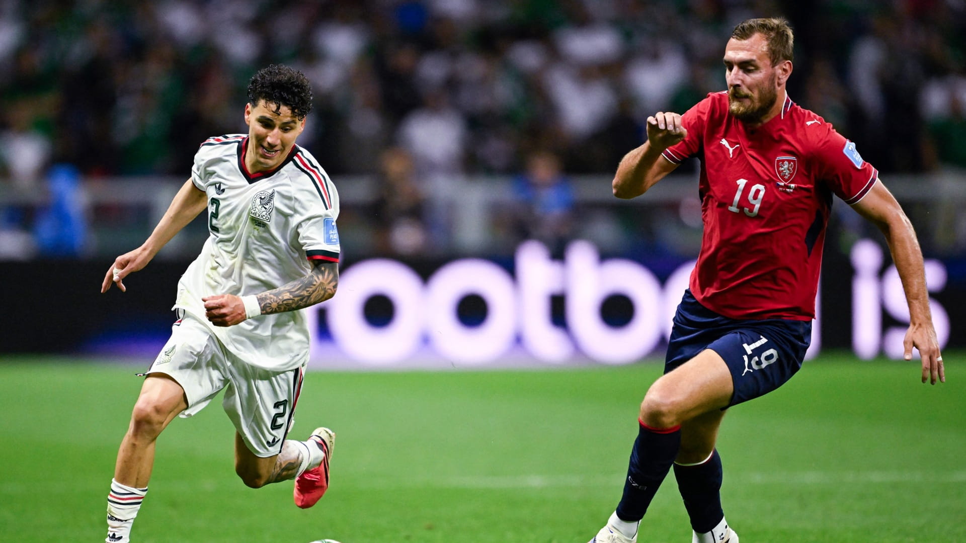 Mexico complete perfect group stage with Czech win