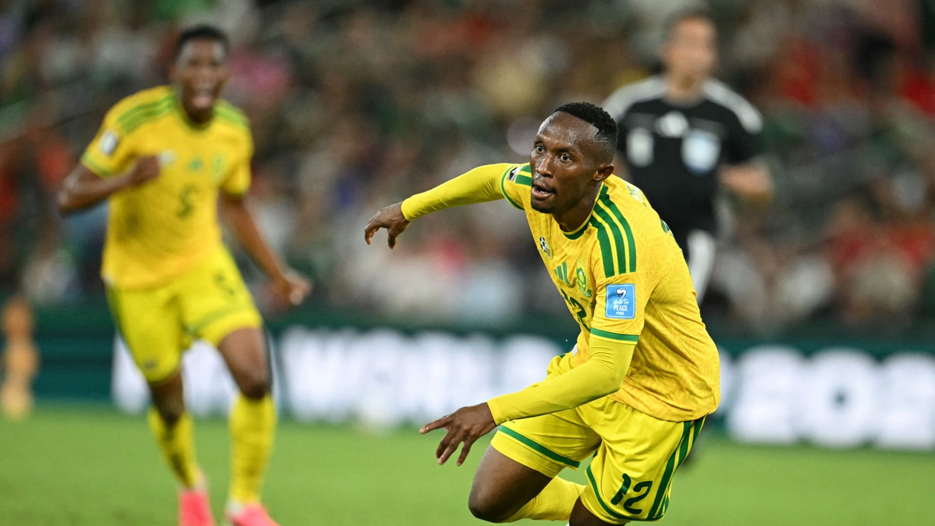 South Africa reach World Cup round of 32 