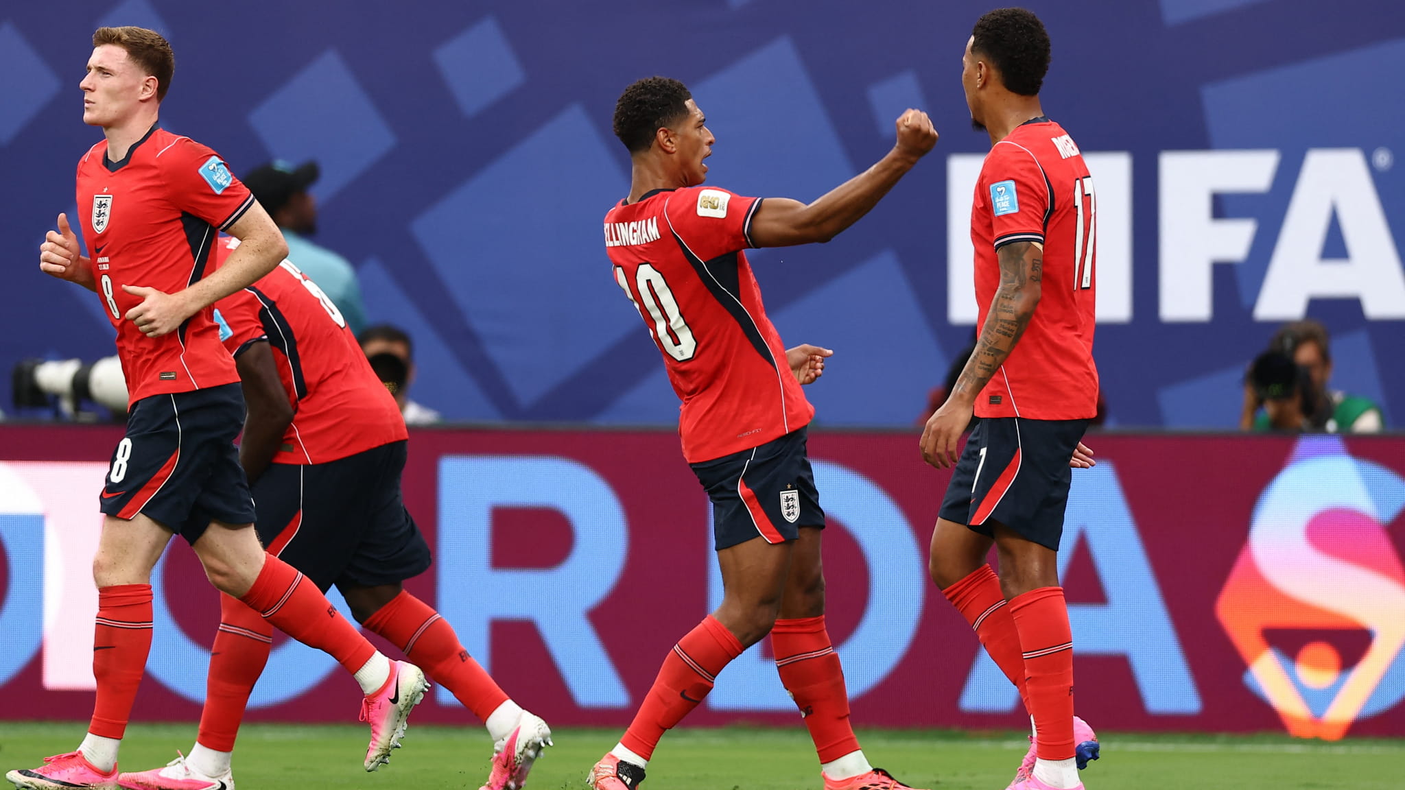 إنجلترا تتأهل إلى الدور الـ 32 في مونديال 2026 