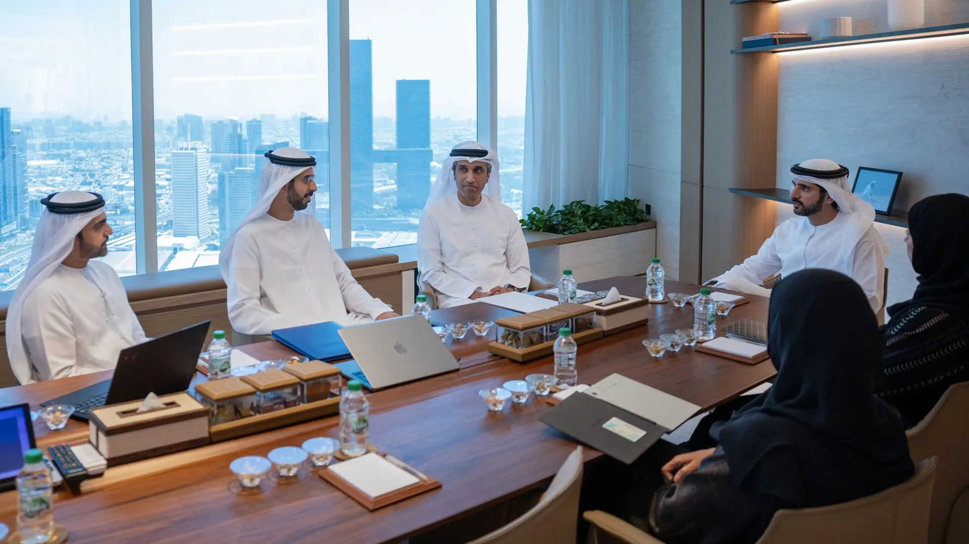 Hamdan bin Mohammed reviews Dubai Education 33 Strategy