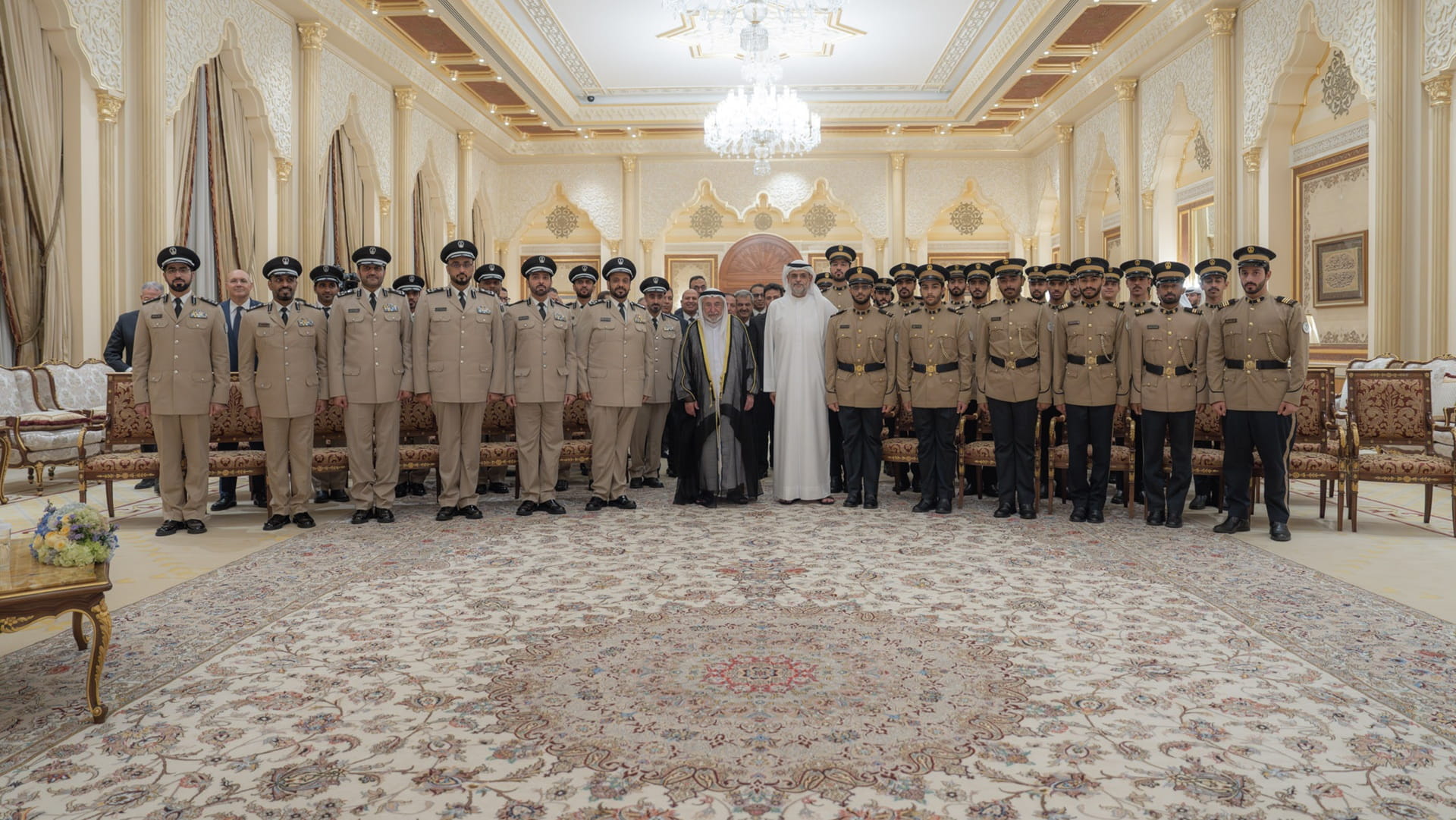 Sharjah Ruler receives Sharjah Police Academy delegation  