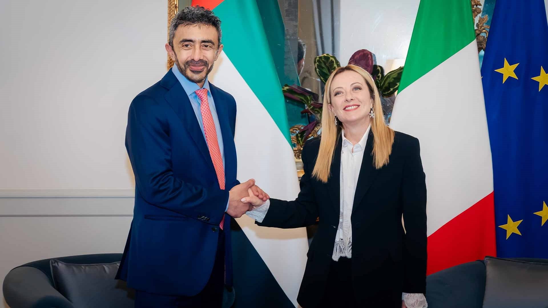 عبد الله بن زايد ورئيسة وزراء إيطاليا يبحثان تعزيز التعاون