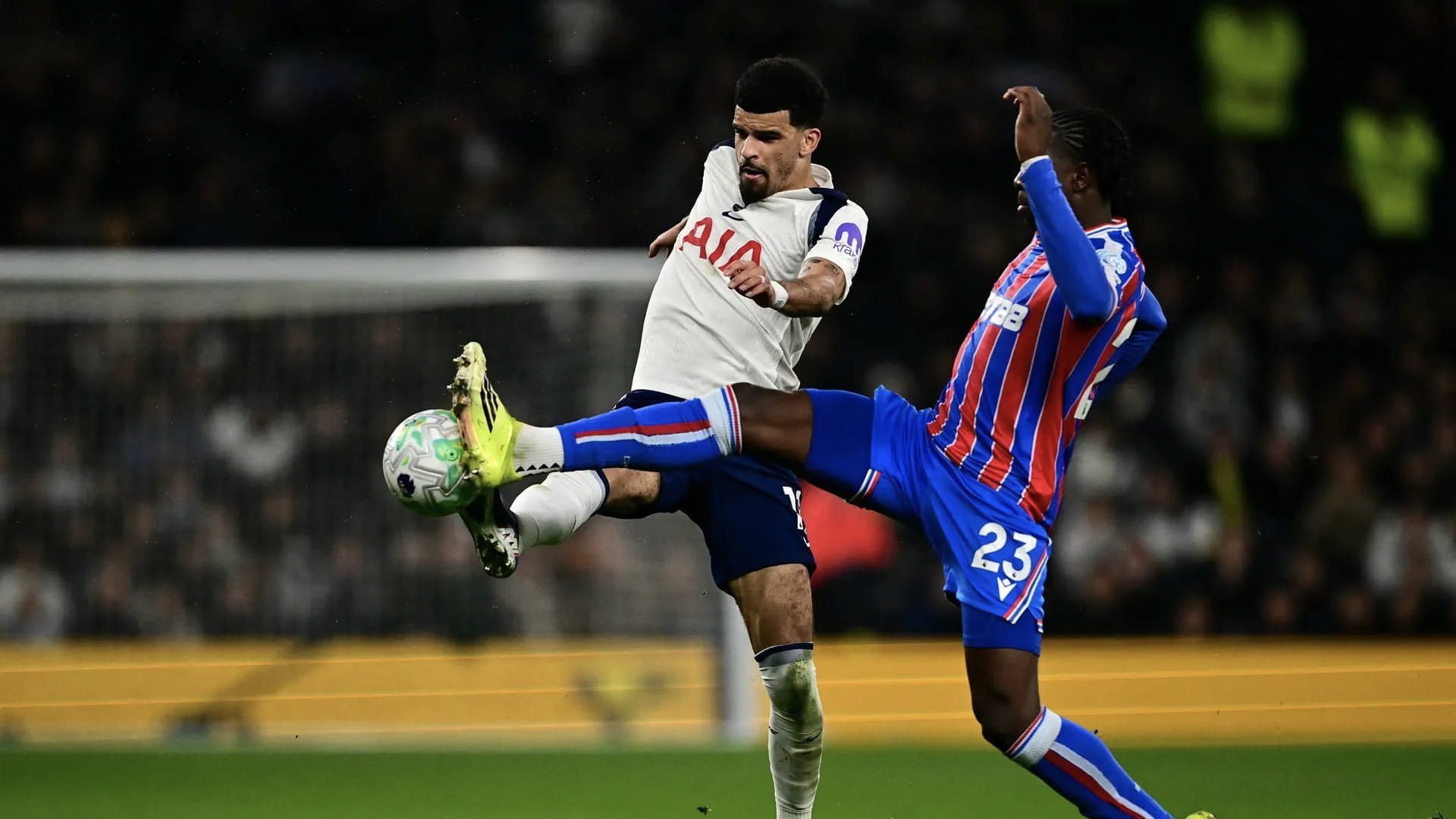 Tottenham suffers fifth straight league defeat  