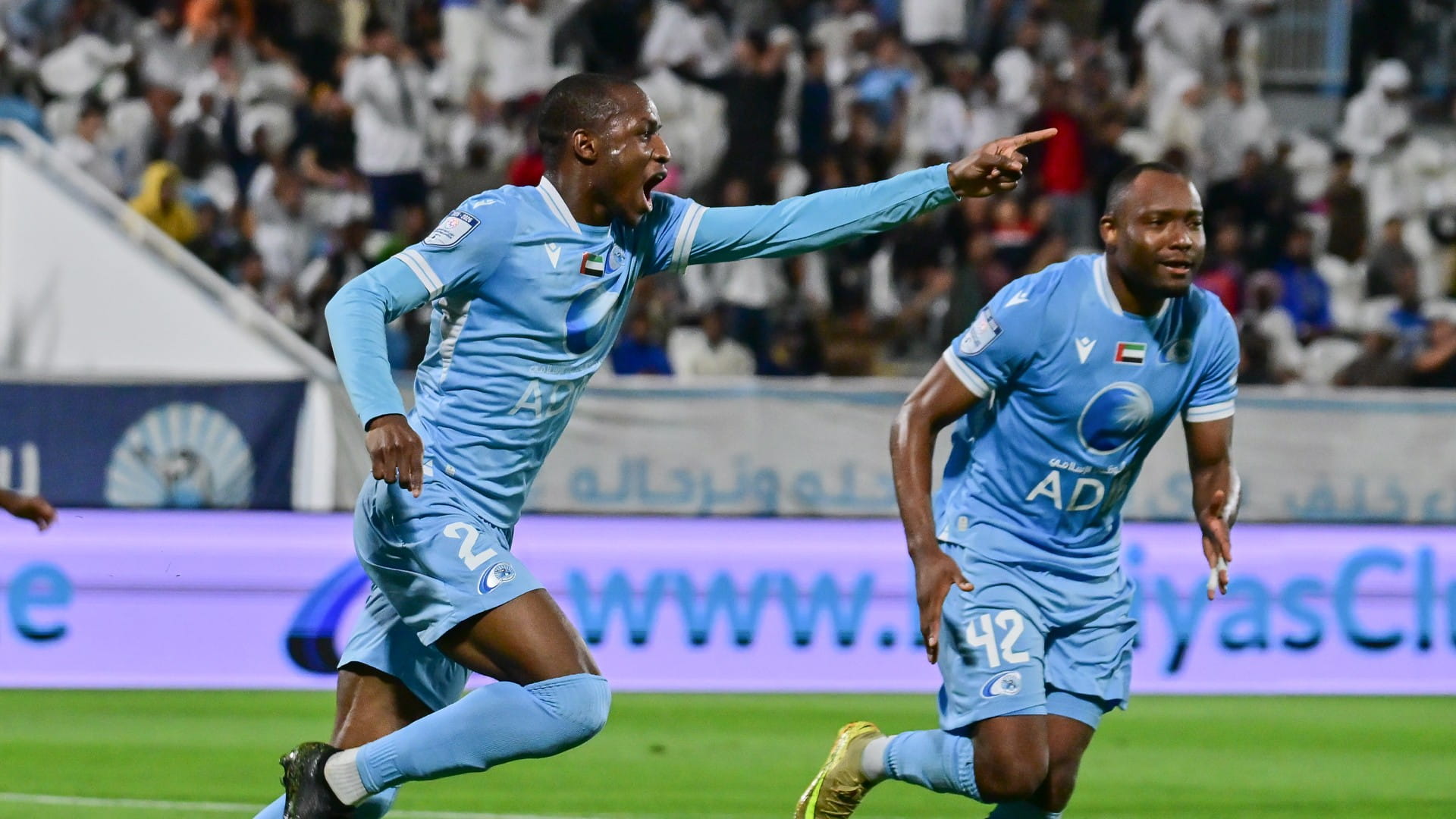 بني ياس يفوز بثنائية على الوصل في مؤجلة بدوري أدنوك للمحترفين 