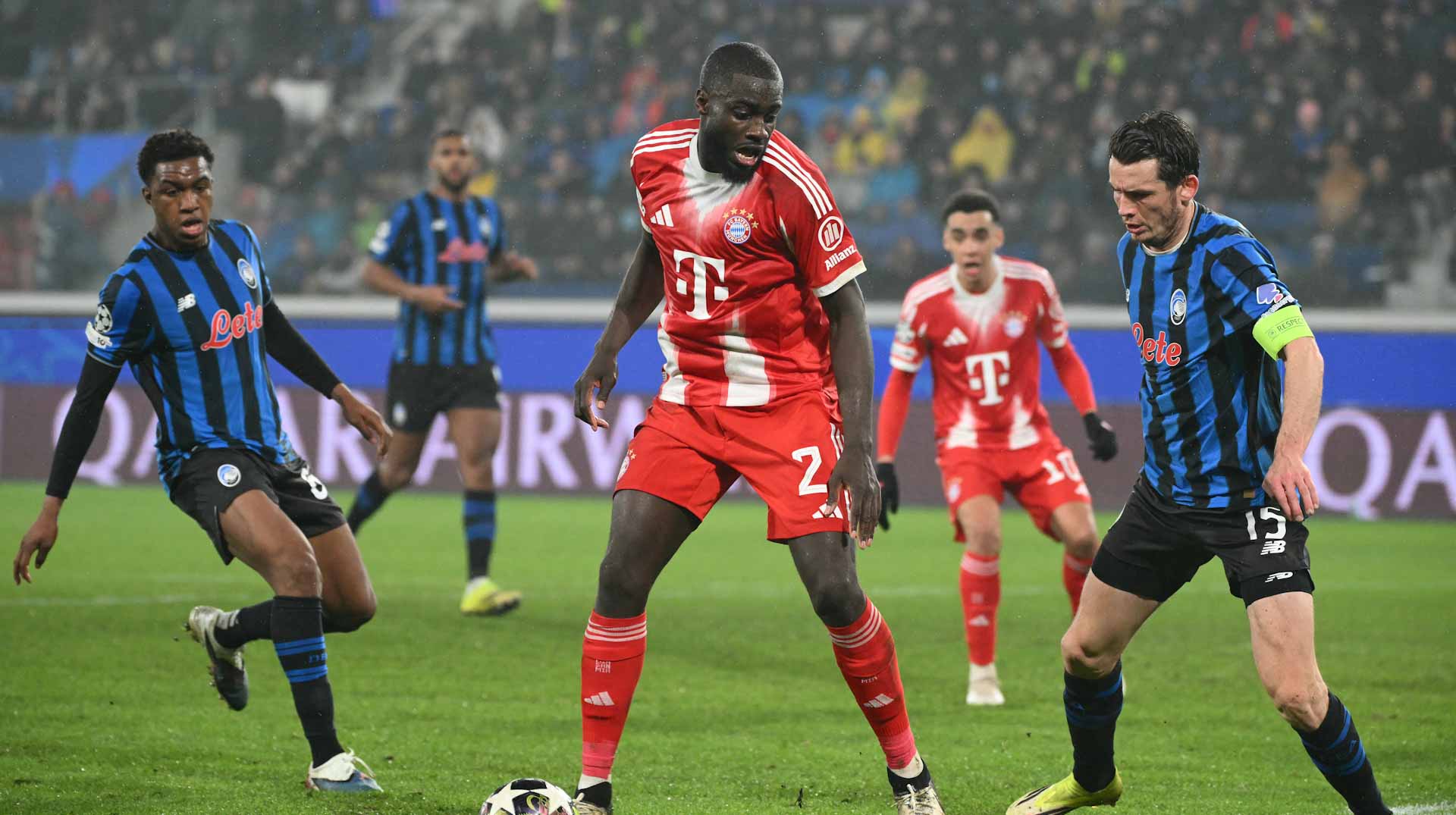 Bayern Munich heads towards Champions League Quarter-Finals