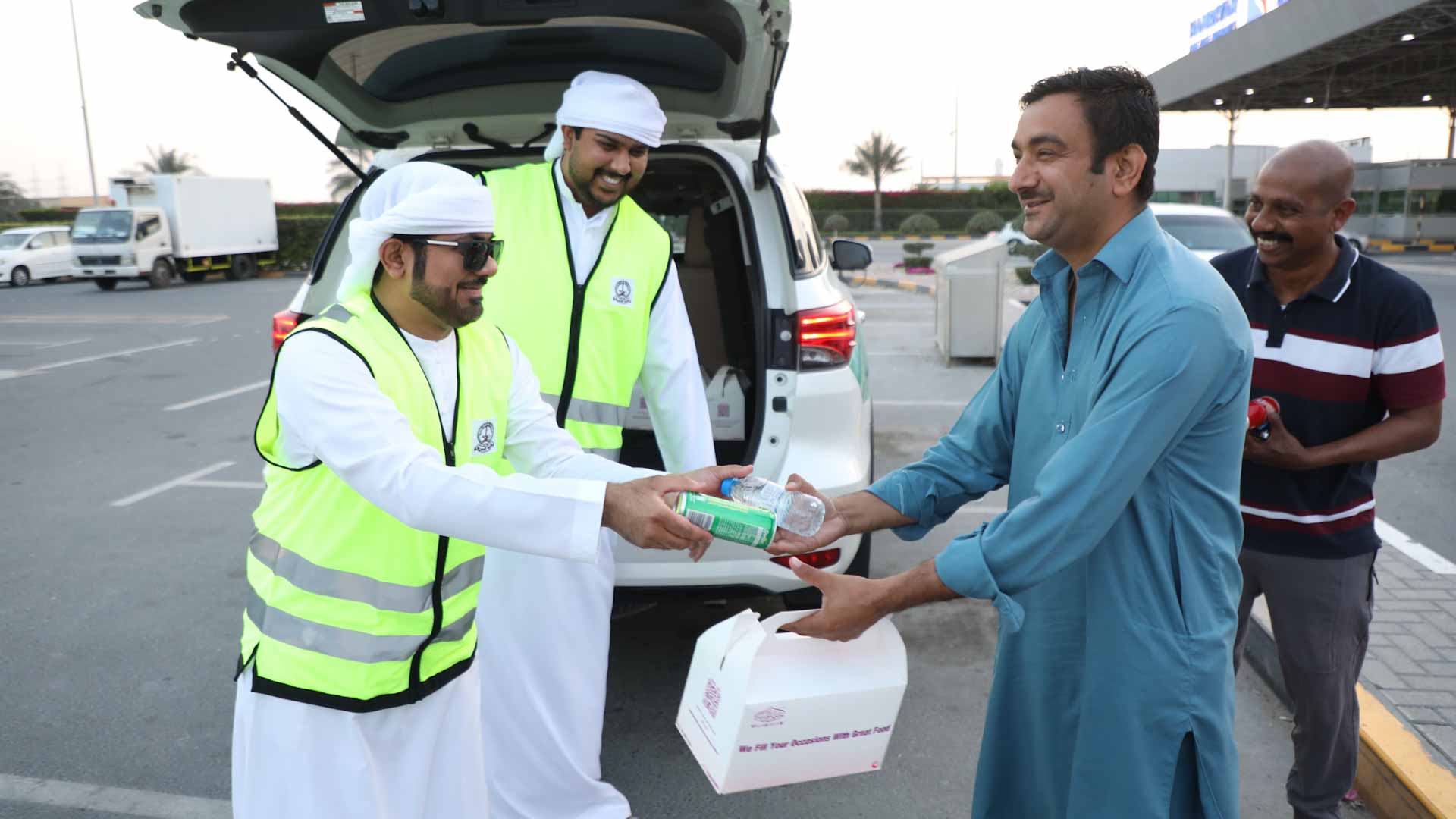 بمبادرة إفطار صائم.. بلدية الحمرية تُحيي قيم العطاء في شهر رمضان