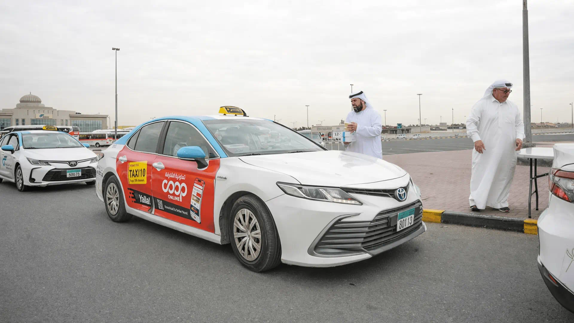 Sharjah Taxi distributes iftar meals to drivers during Ramadan 