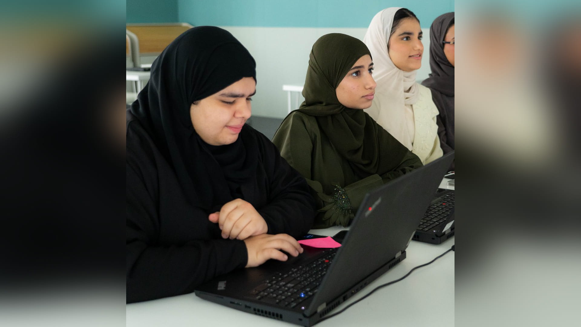 سجايا فتيات الشارقة تواصل تقديم ورش افتراضية ملهمة حتى نهاية مارس