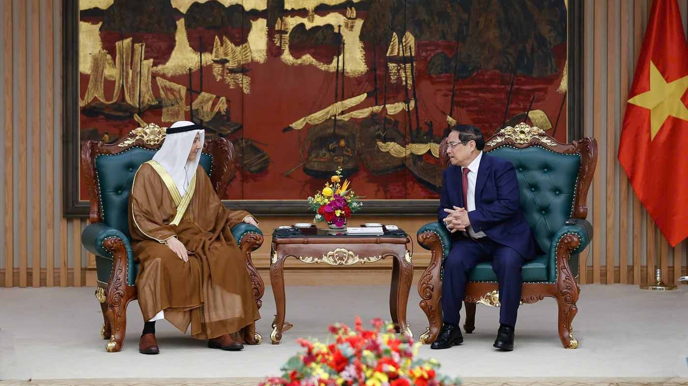 رئيس وزراء فيتنام يبحث مع سفير الإمارات تعزيز التعاون بين البلدين 