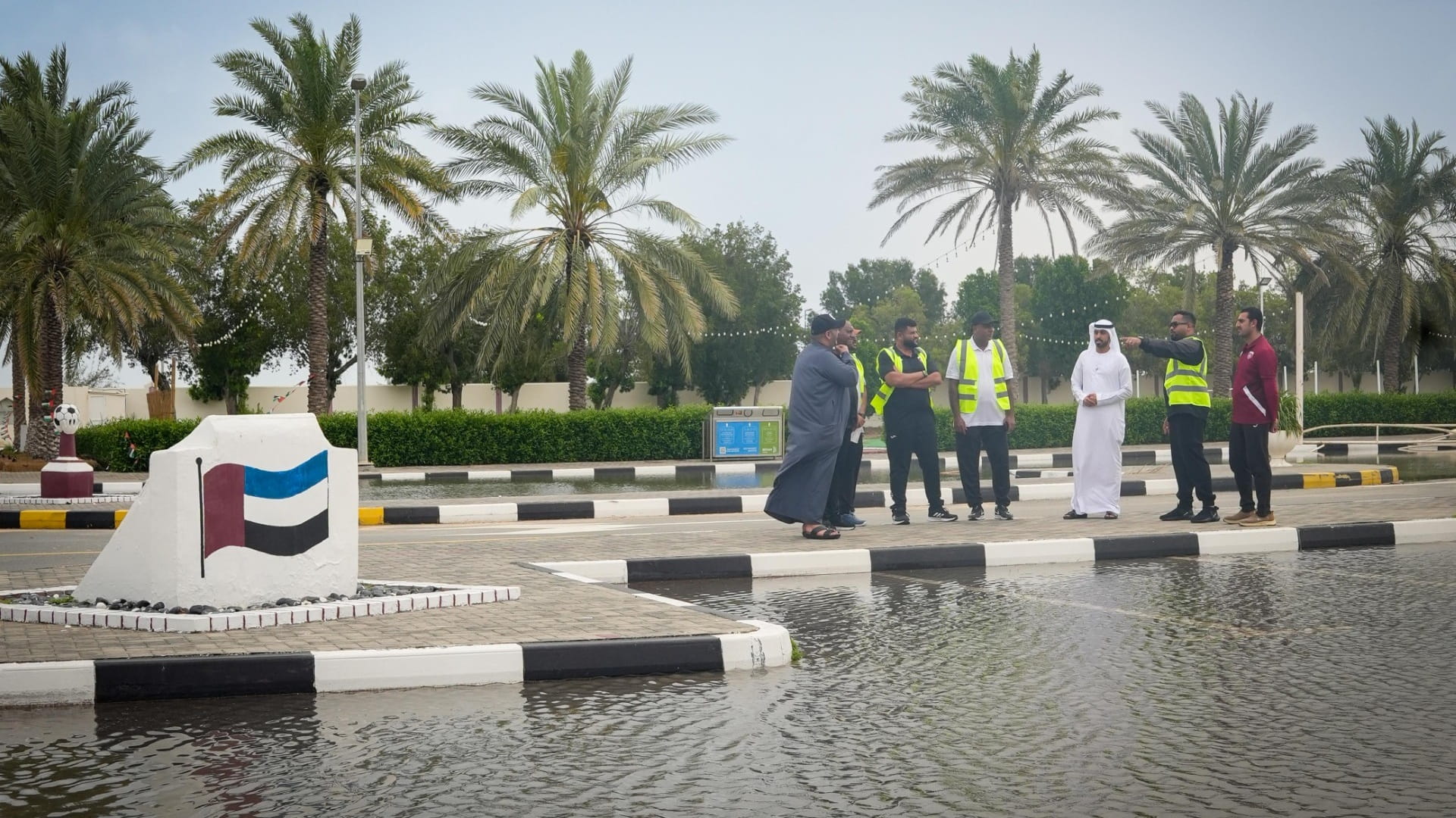 نادي الحمرية يتخذ إجراءات استباقية لتقليل تأثيرات المنخفض الجوي 