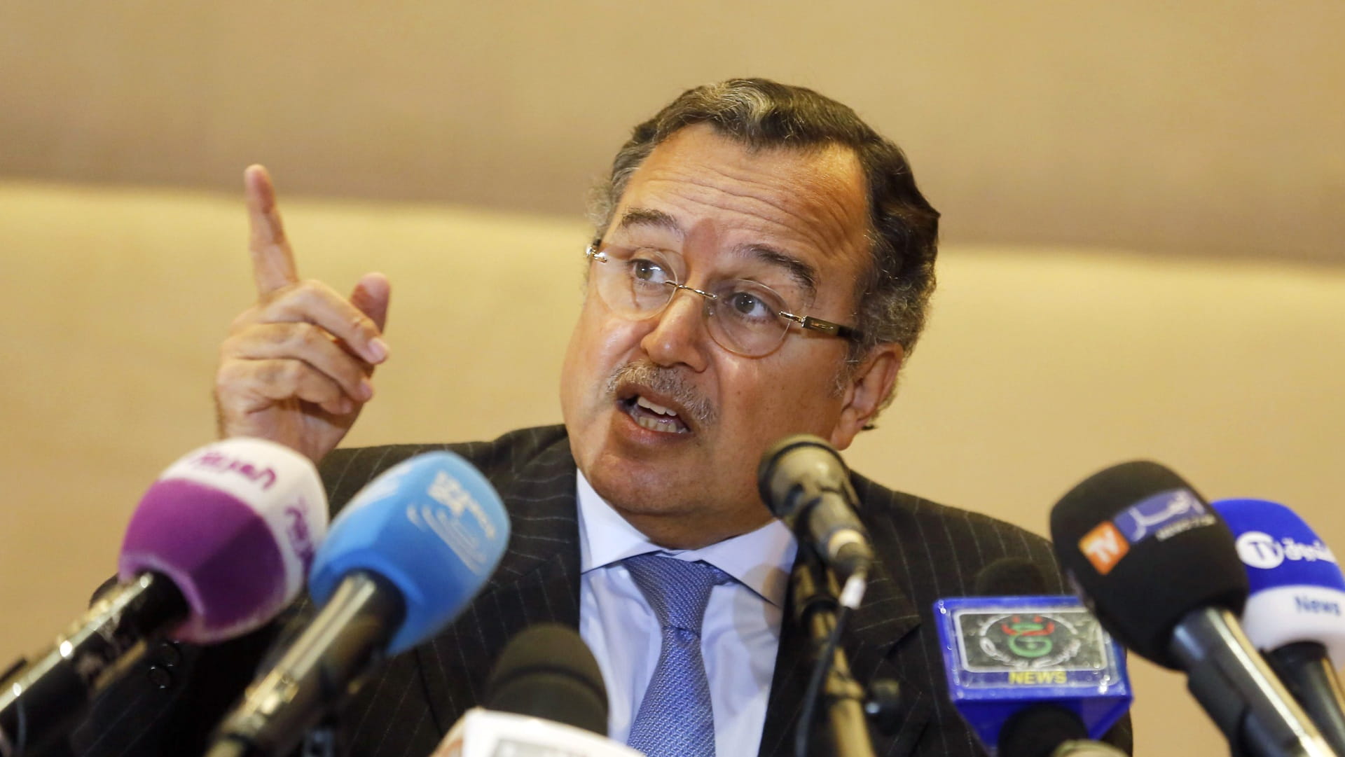 مجلس الجامعة العربية يوصي بترشيح نبيل فهمي لمنصب الأمين العام 