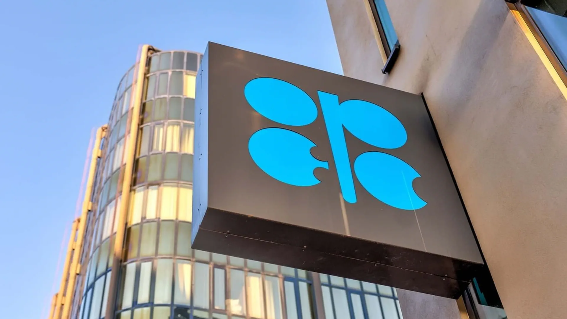 OPEC+ raises June oil output by 188,000 bpd 