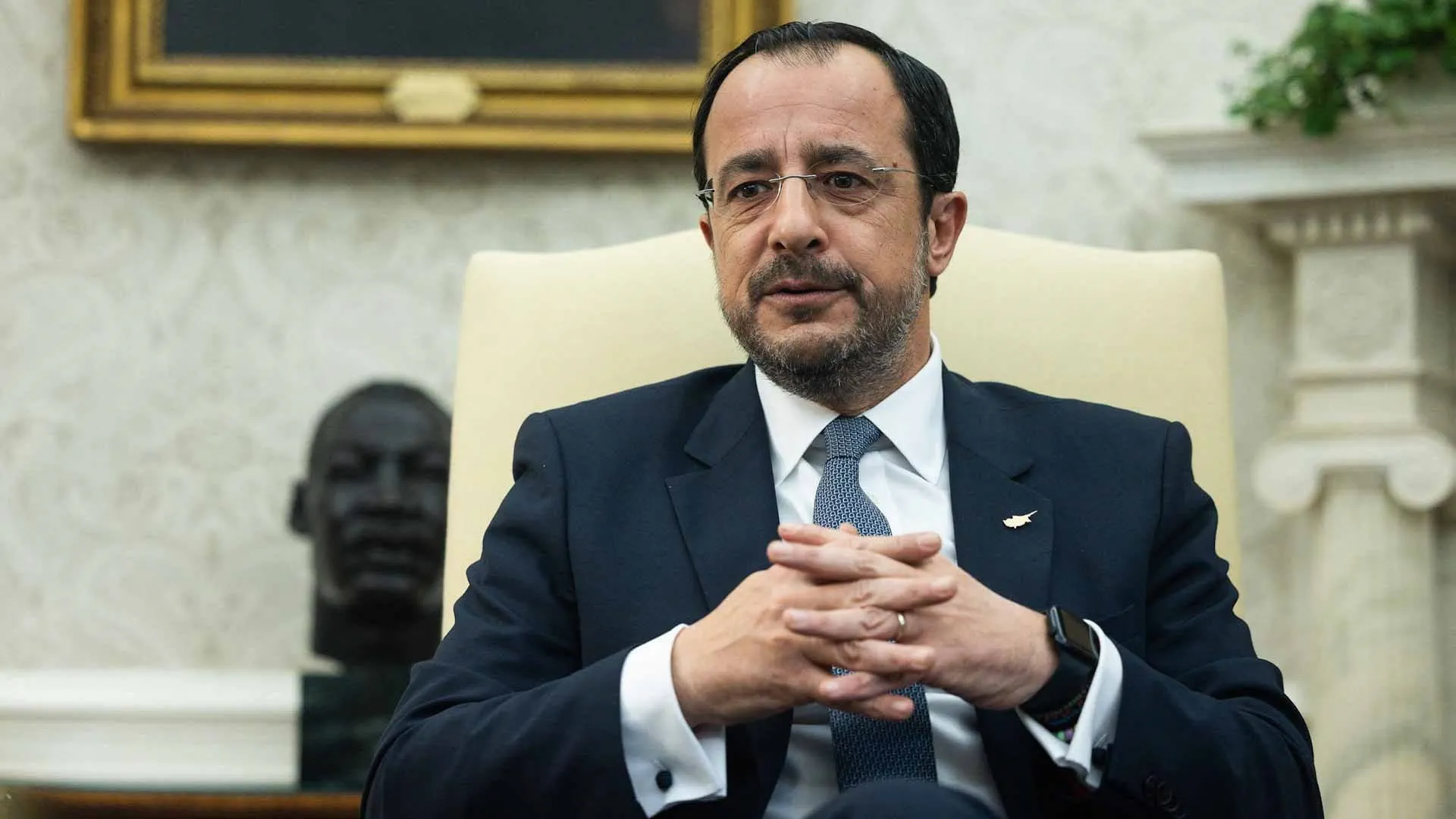 الرئيس القبرصي يدين الهجمات الإيرانية على منشآت مدنية بالإمارات