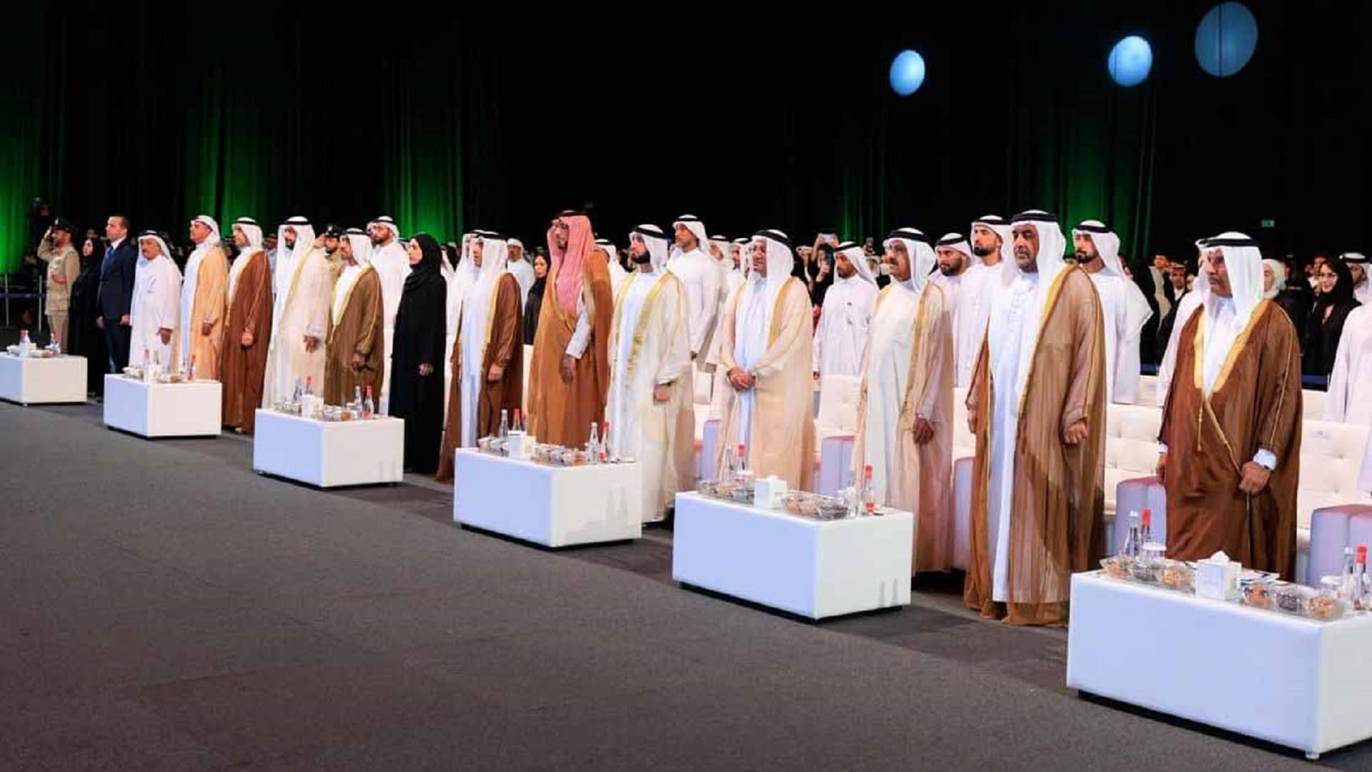 راشد بن حمدان آل مكتوم يكرم الفائزين بجوائز "مؤسسة حمدان بن راشد" 
