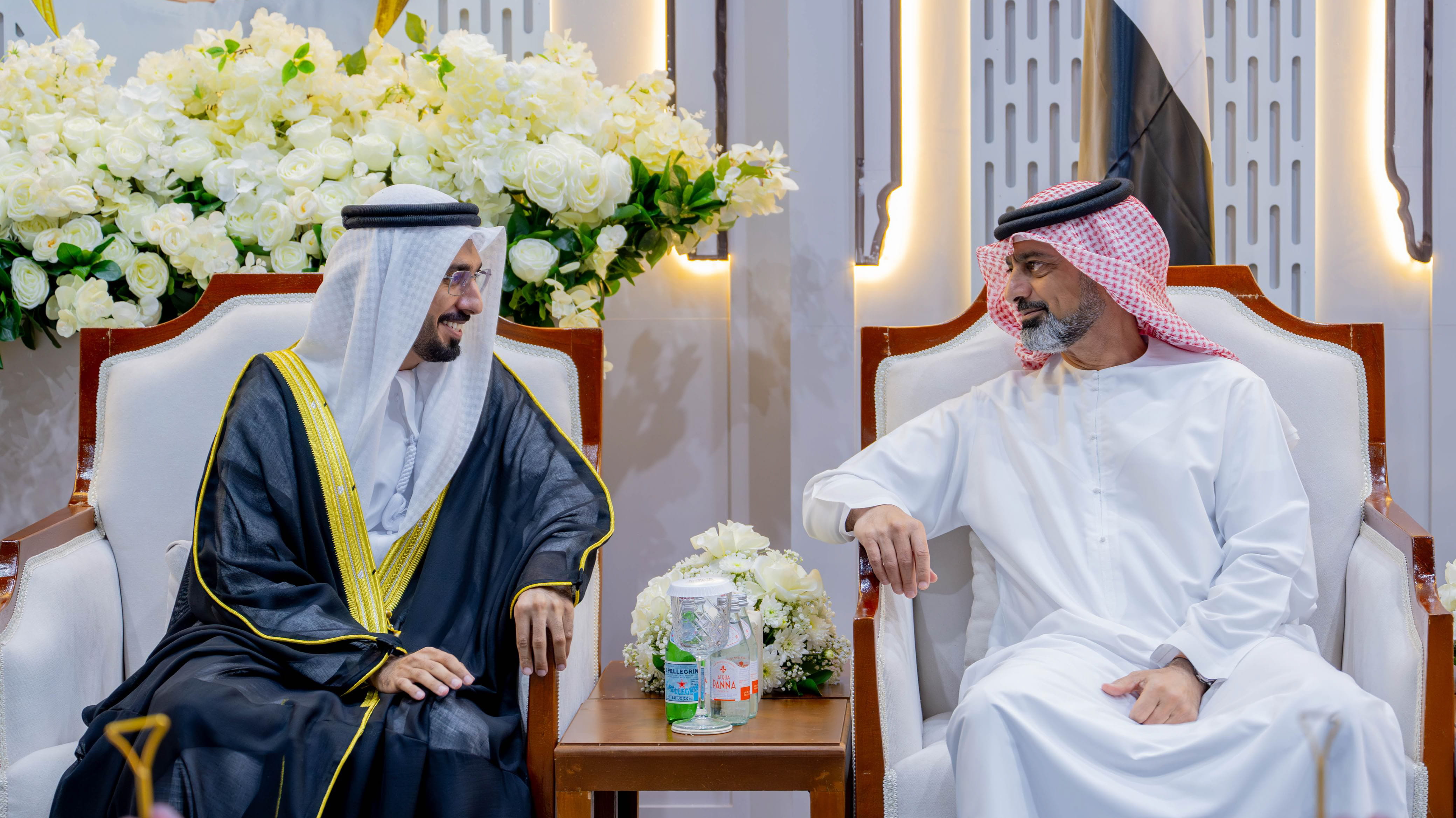 عمار بن حميد يشهد أفراح النعيمي والسري في عجمان 