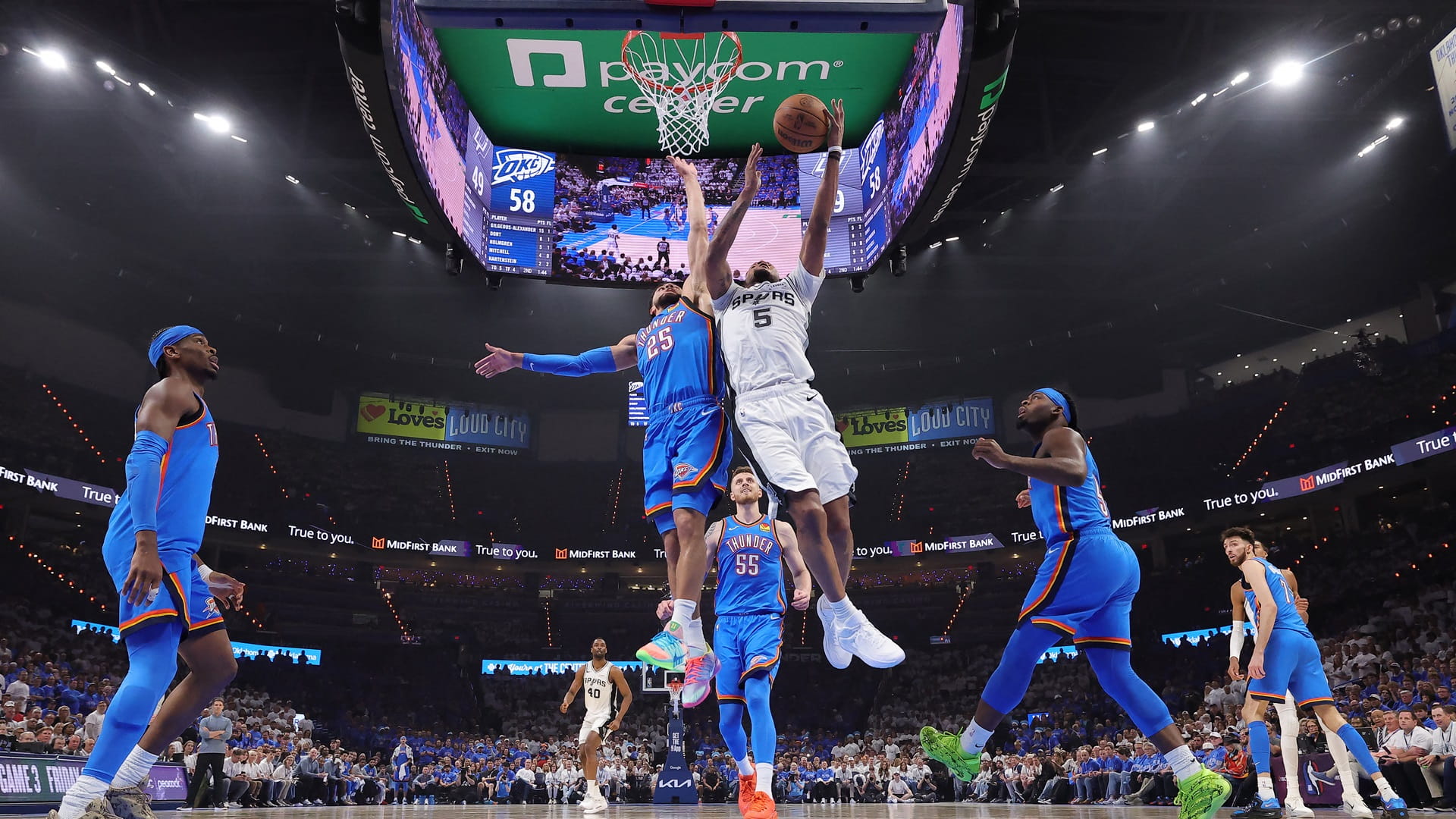 Thunder bounce back to beat Spurs in Game 2 of West Finals 