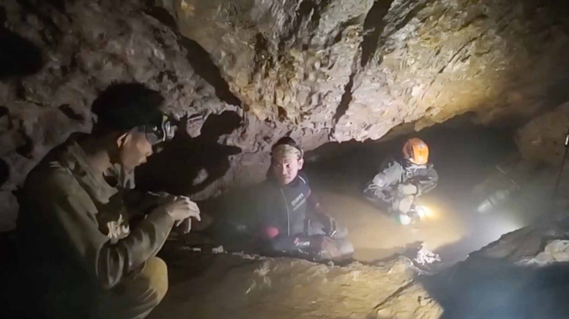 Four men trapped in semi-submerged Vientiane cave freed 