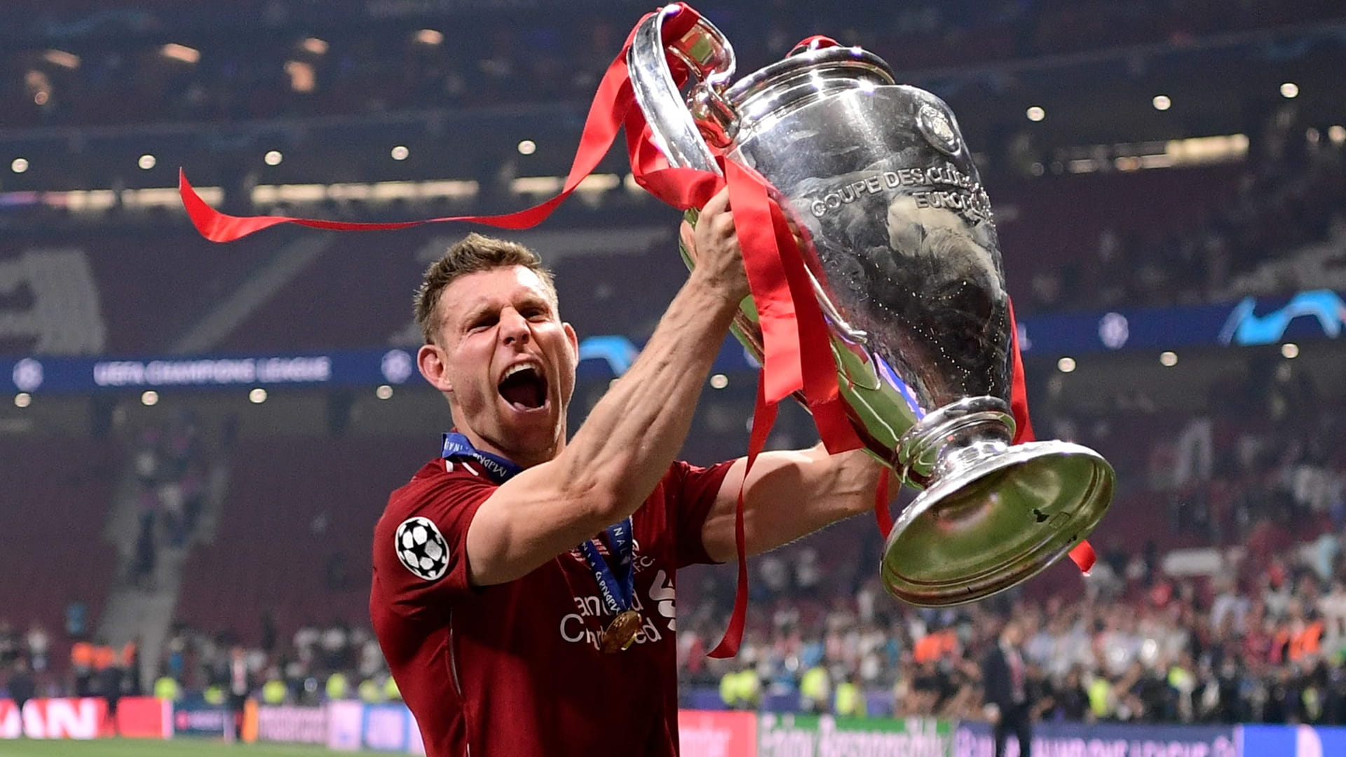 Milner, England midfielder, retires at 40