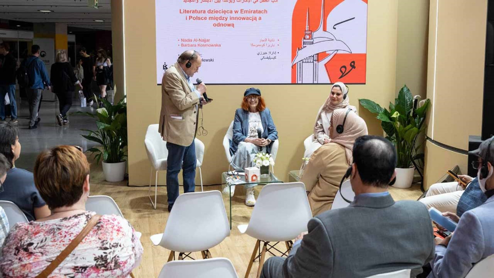 Writers discuss screen impact on young readers in Warsaw 