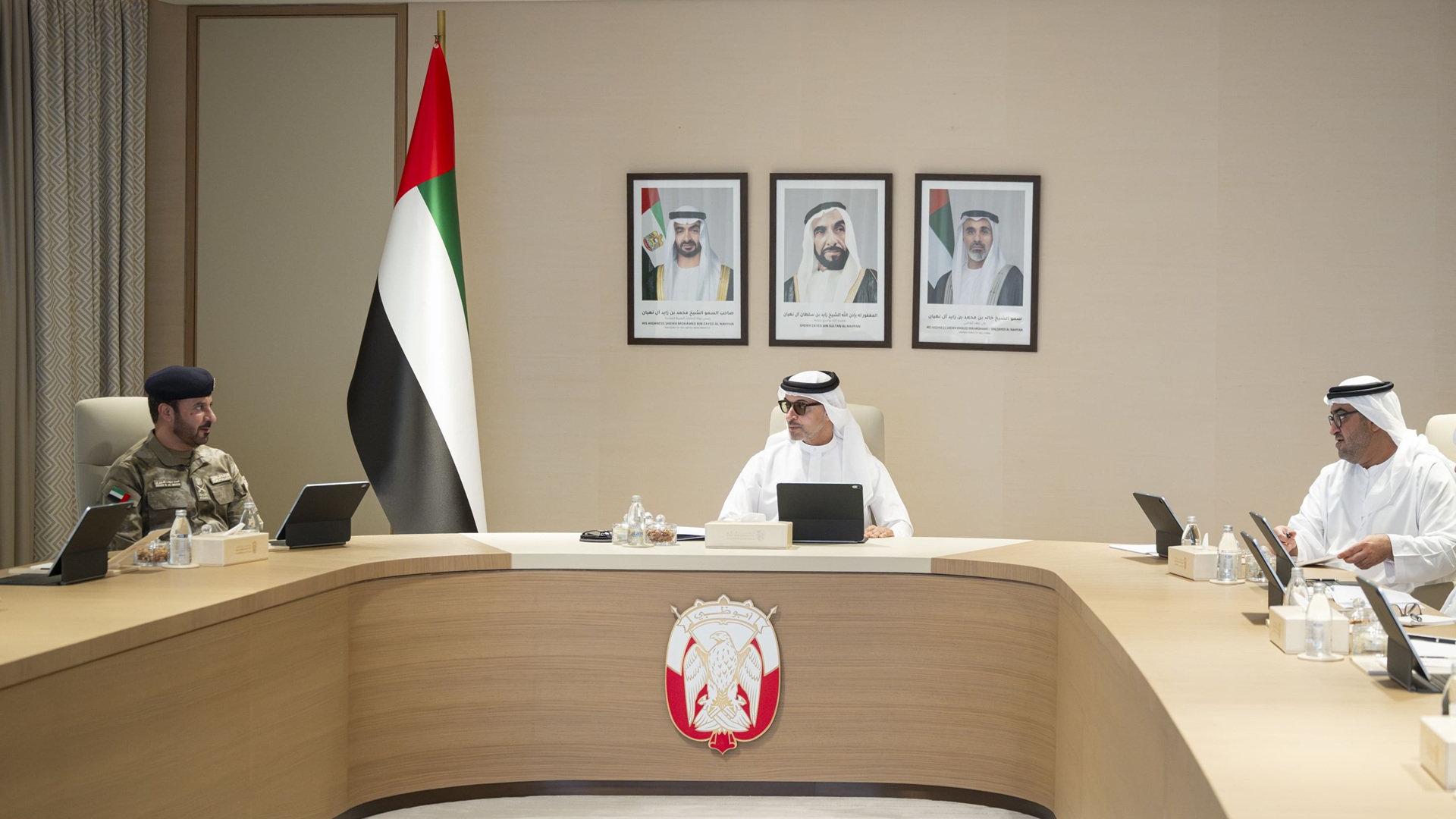 Image for the title: Hazza bin Zayed receives delegation from Abu Dhabi Police 