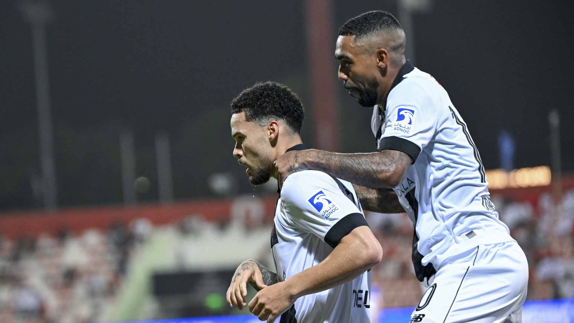الجزيرة يقلب الطاولة على شباب الأهلي في دوري أدنوك للمحترفين 