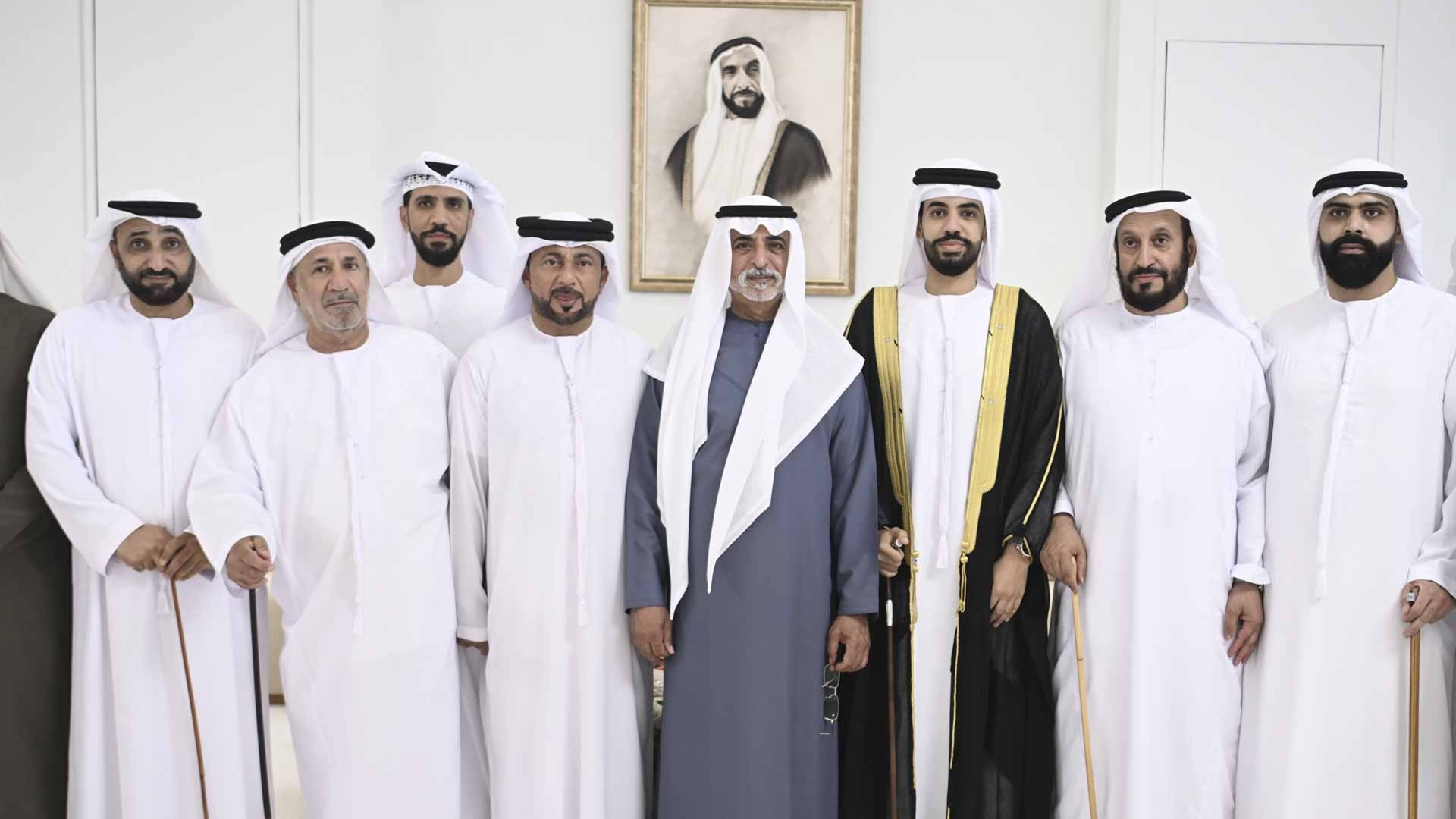 نهيان بن مبارك يحضر أفراح الريسي والشحي في العين 