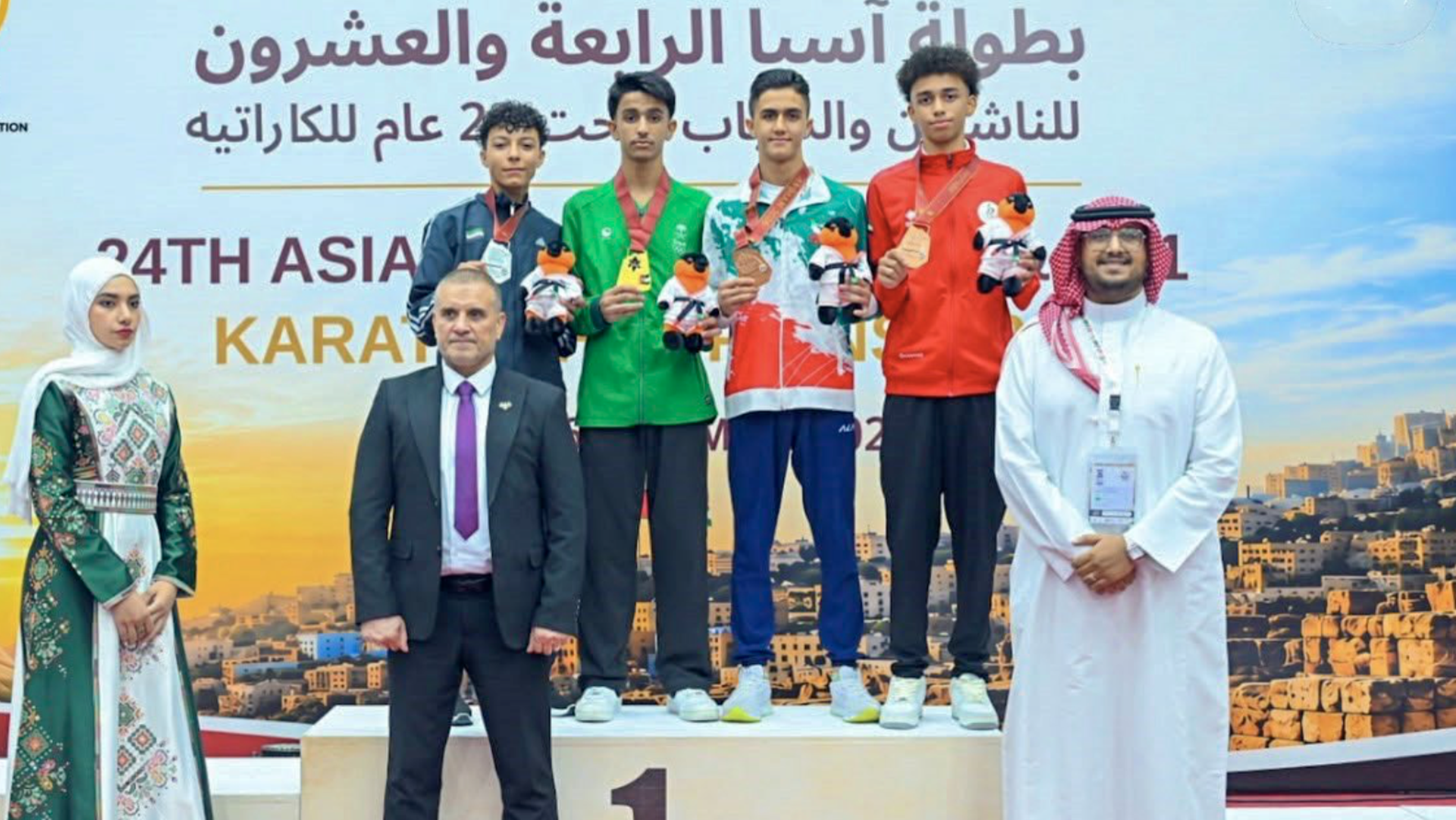 سلطان جوهر لاعب نادي الشارقة يتوّج ببرونزية آسيوية في الكاراتيه