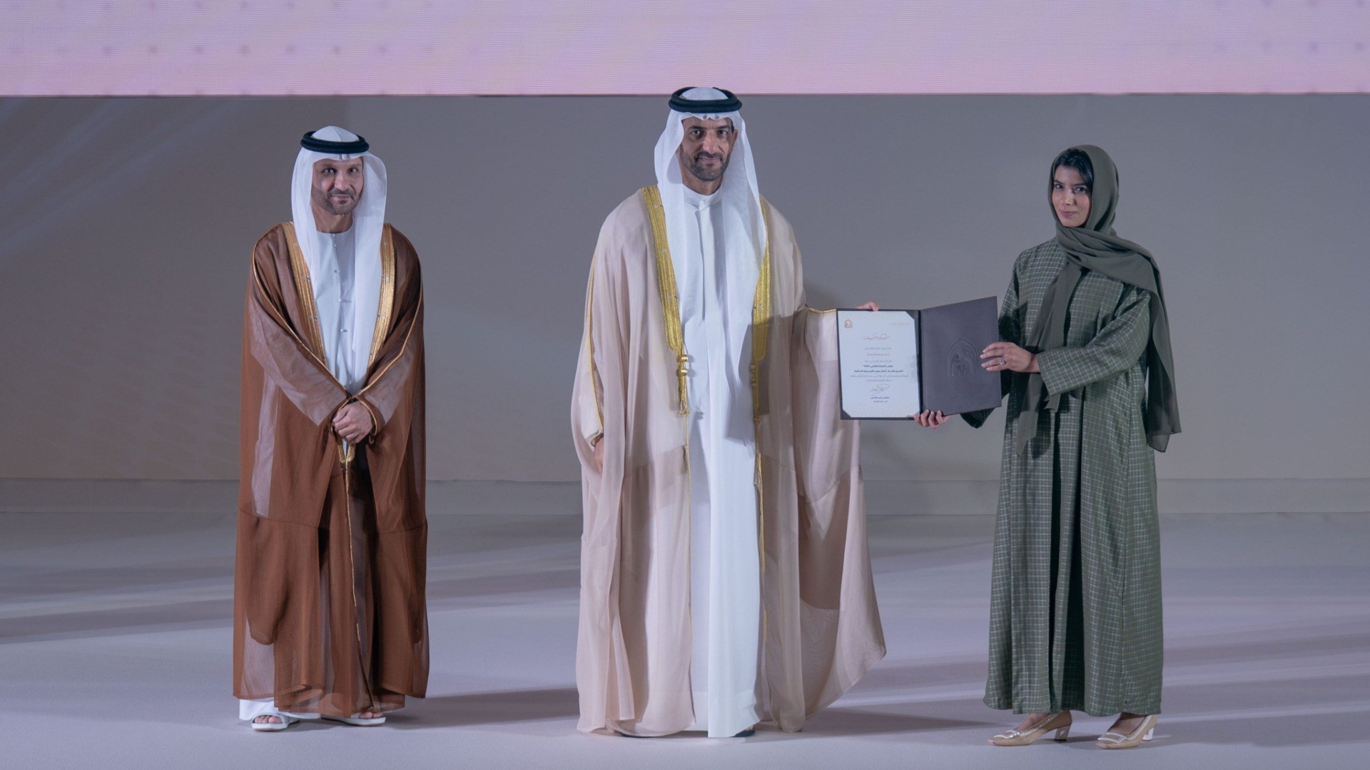 سلطان بن أحمد القاسمي يشهد انطلاق فعاليات ملتقى الشارقة القانوني