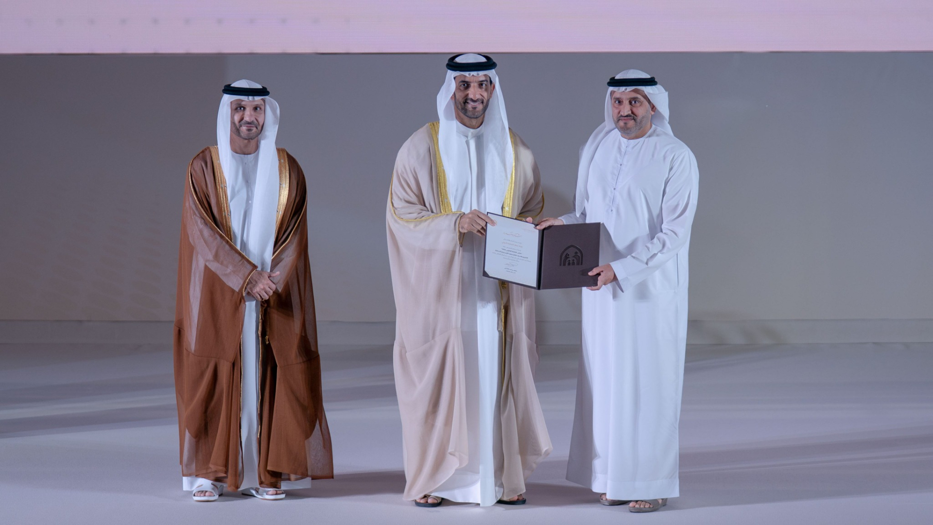 سلطان بن أحمد القاسمي يشهد انطلاق فعاليات ملتقى الشارقة القانوني
