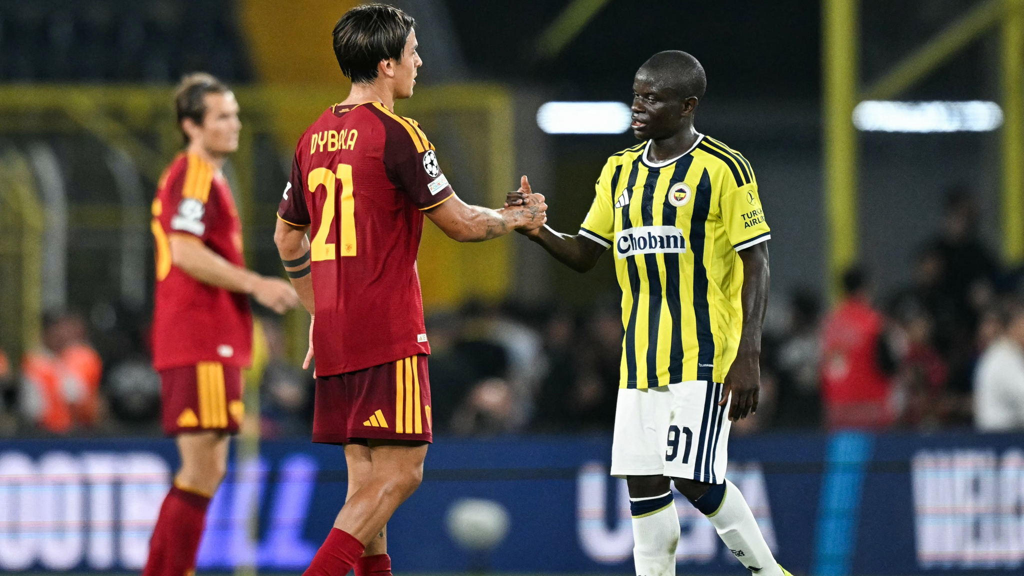 روما يحصد نقطة بتعادله أمام فنربهتشه  في دوري الأبطال 