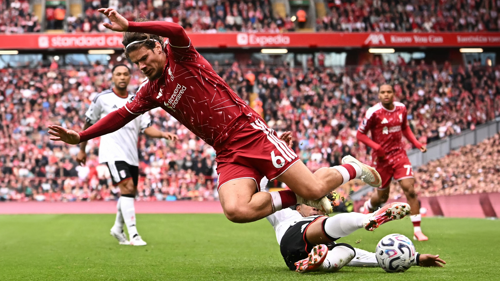 Image for the title: Liverpool fail to beat Fulham in Premier League 