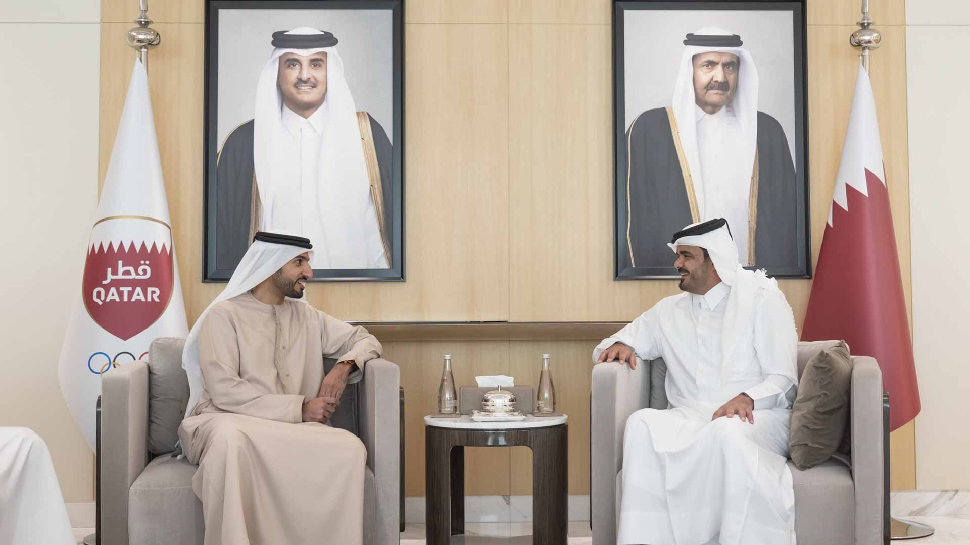راشد بن حميد ورئيس اللجنة الأولمبية القطرية يبحثان التعاون