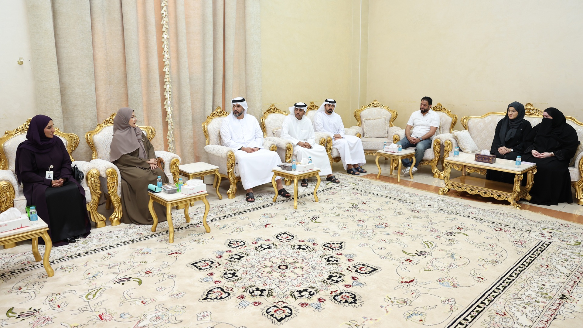 Image for the title: SCHS, Al Bataeh Club discuss joint cooperation 