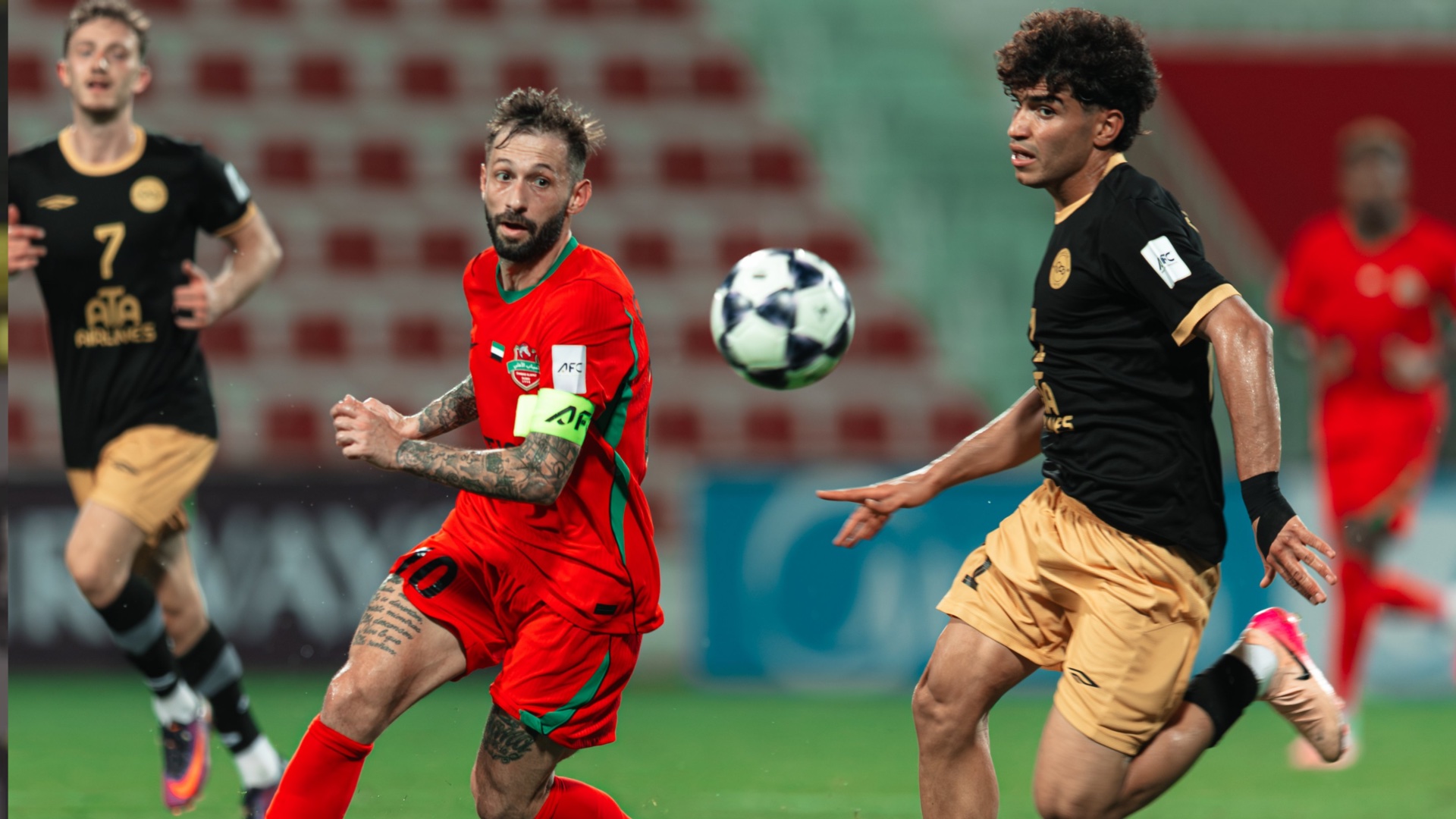 يوري سيزار يقود شباب الأهلي للفوز على تراكتور