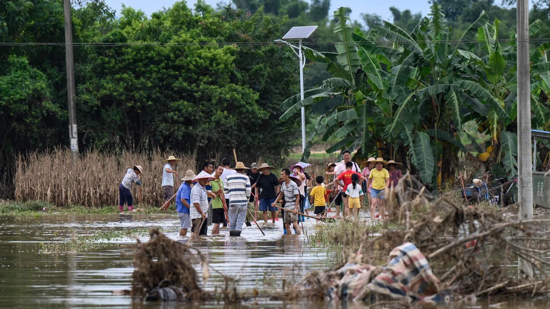 heavy rain hits China's Hainan province
