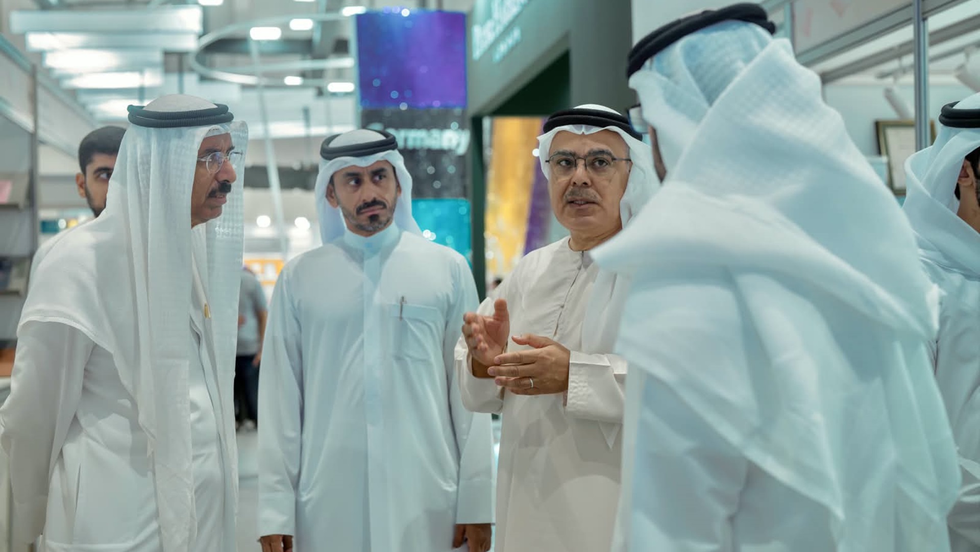 صورة بعنوان: "الشارقة للتراث" يشارك في معرض أبوظبي للكتاب بـ1250 إصداراً 