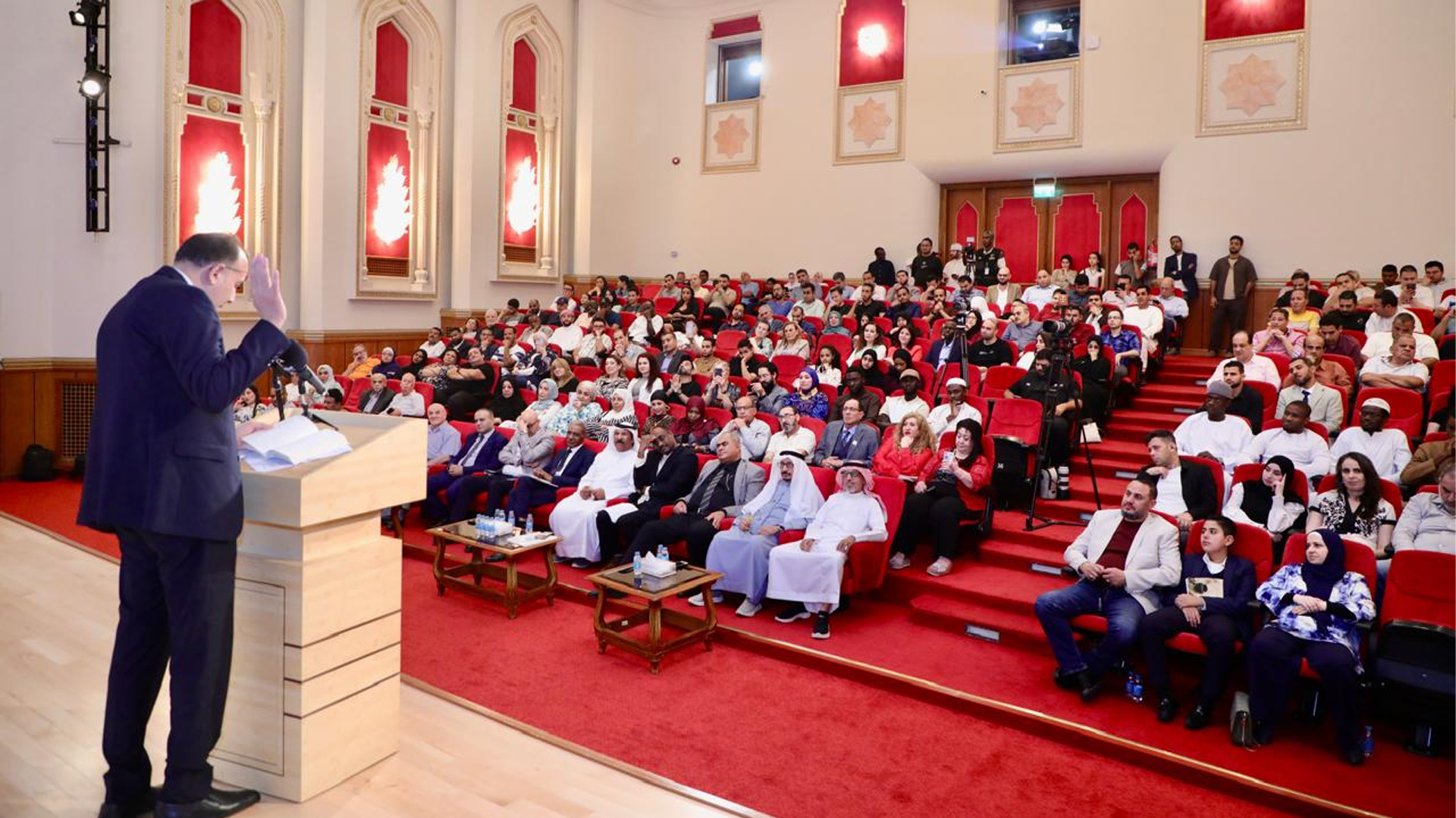 Image for the title: Bakhit and Al Saadi unleash deluge of creativity at Poetry House 