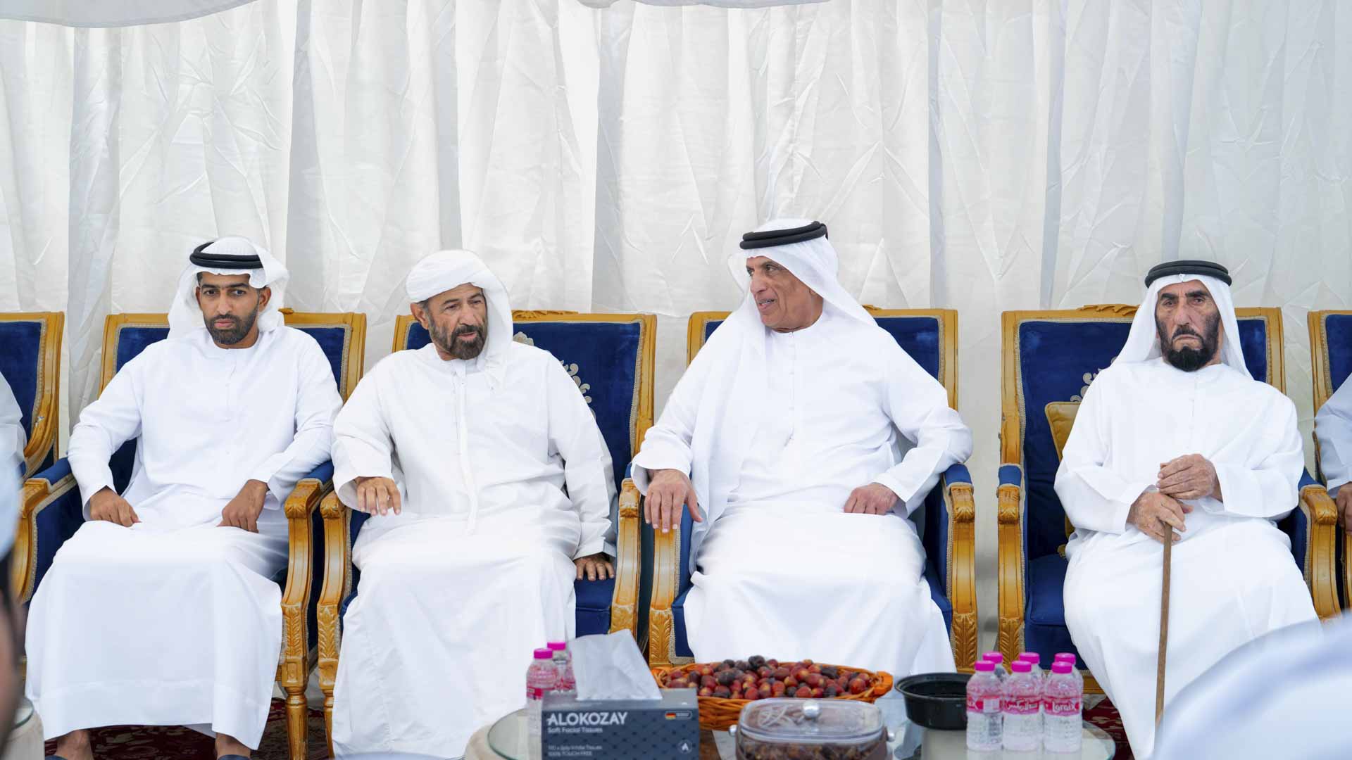 سعود بن صقر يعزي في وفاة سيف سلطان عبد الله الخاطري