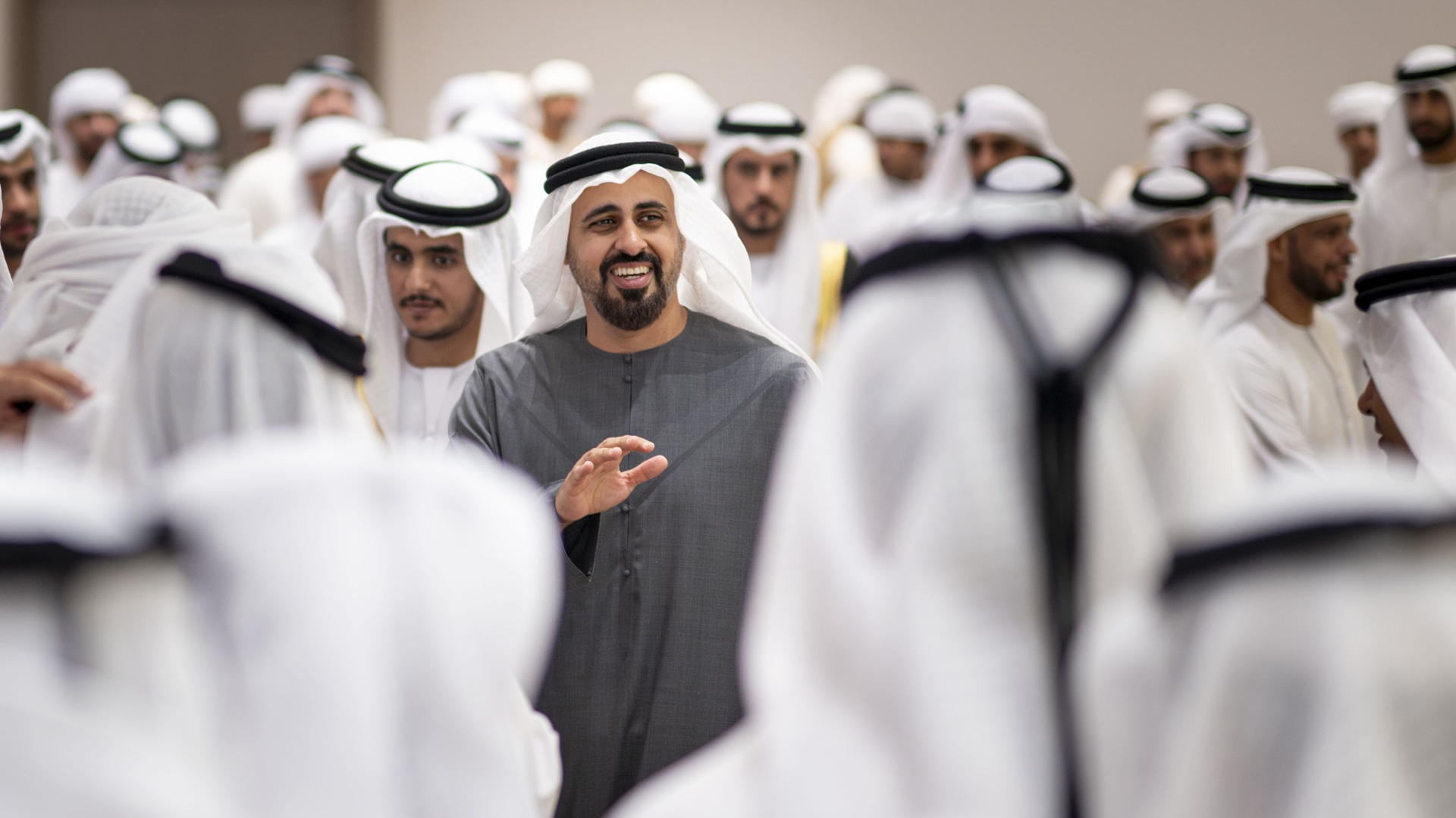 ذياب بن محمد بن زايد يشهد العرس الجماعي لقبيلة العوامر