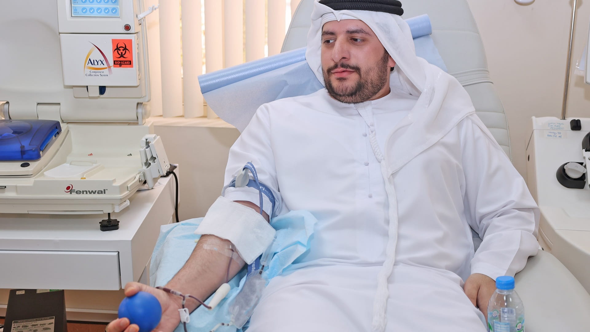 أشغال الشارقة تشارك في حملة للتبرع بالدم وتعزز ثقافة العطاء 