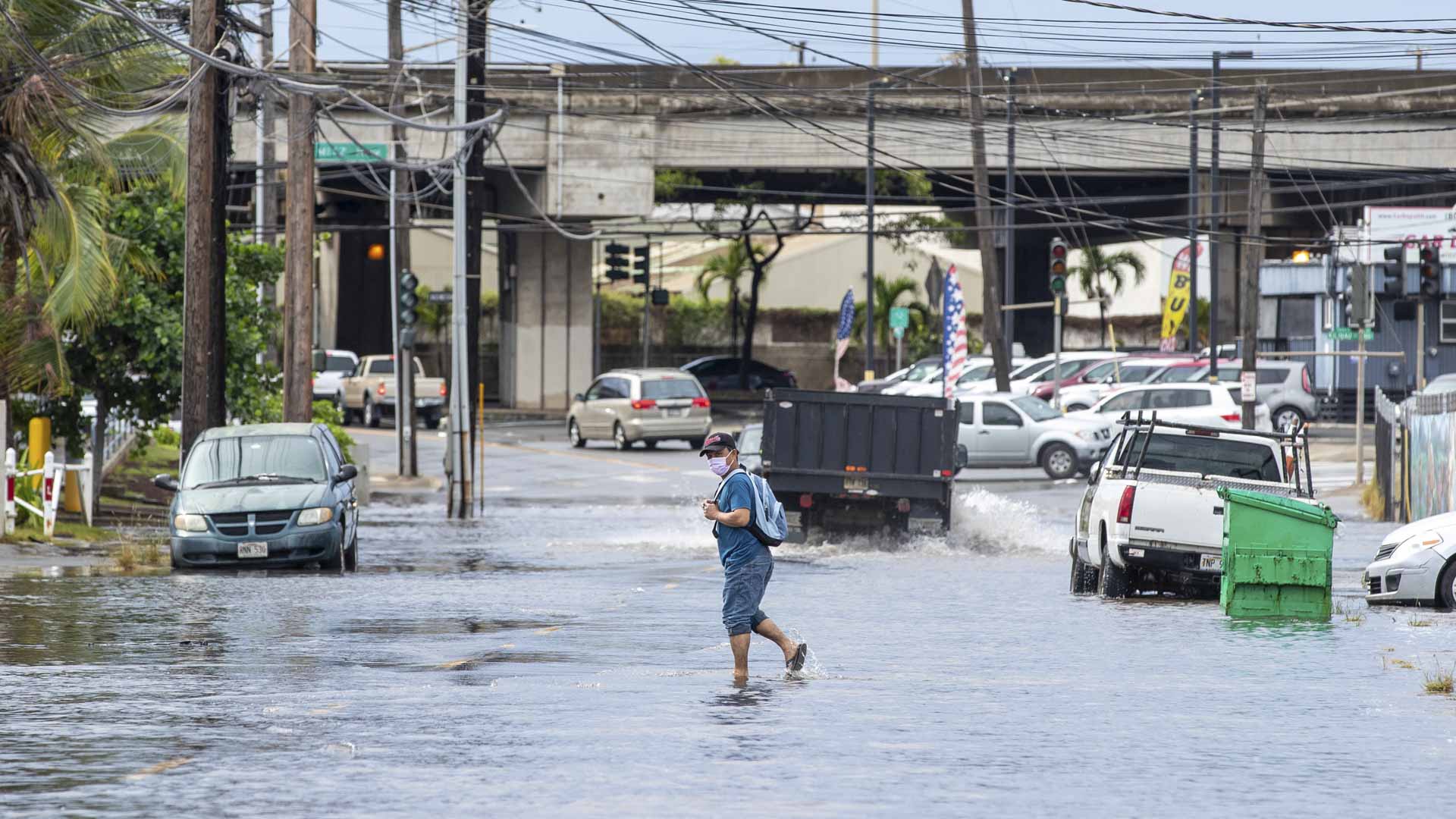 Hurricane Nolo strengthens, threatens Hawaii with severe flooding 
