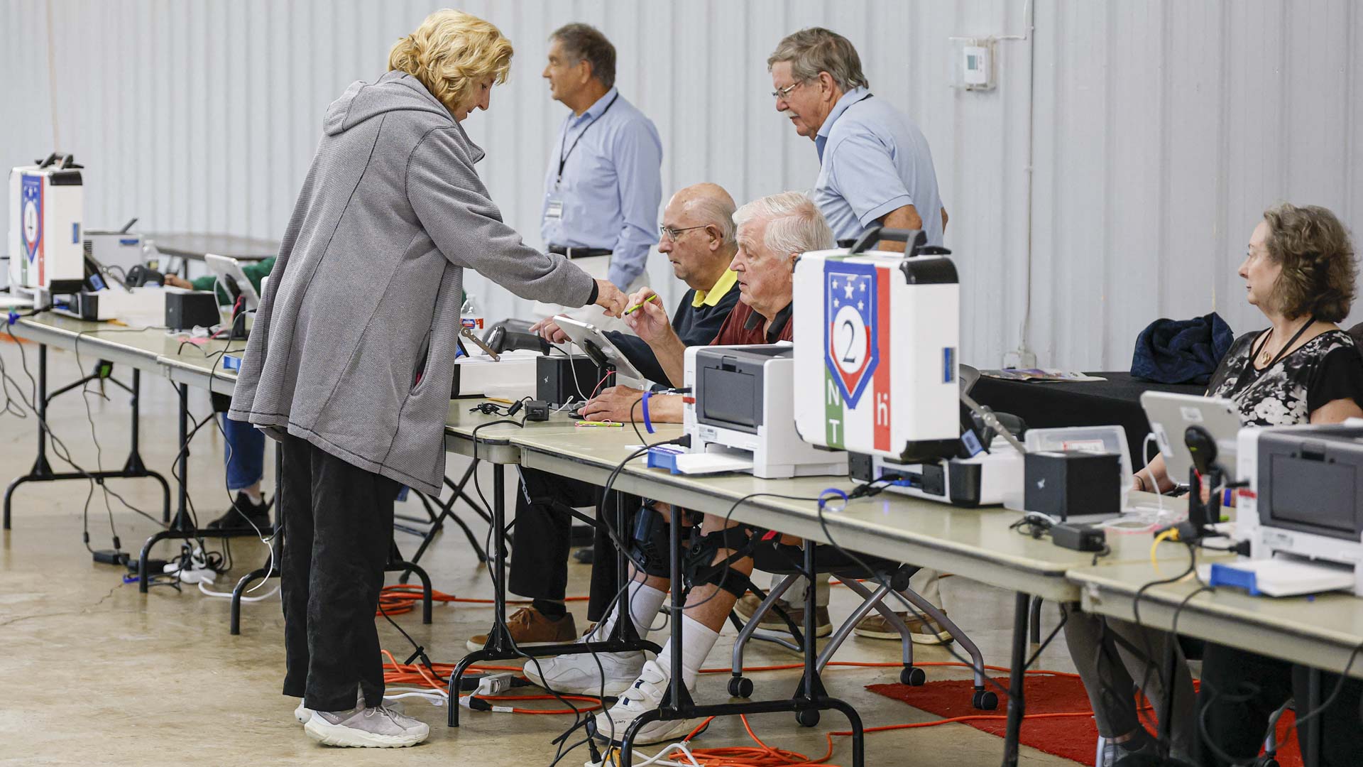 Supreme Court allows Trump administration to screen voter rolls
