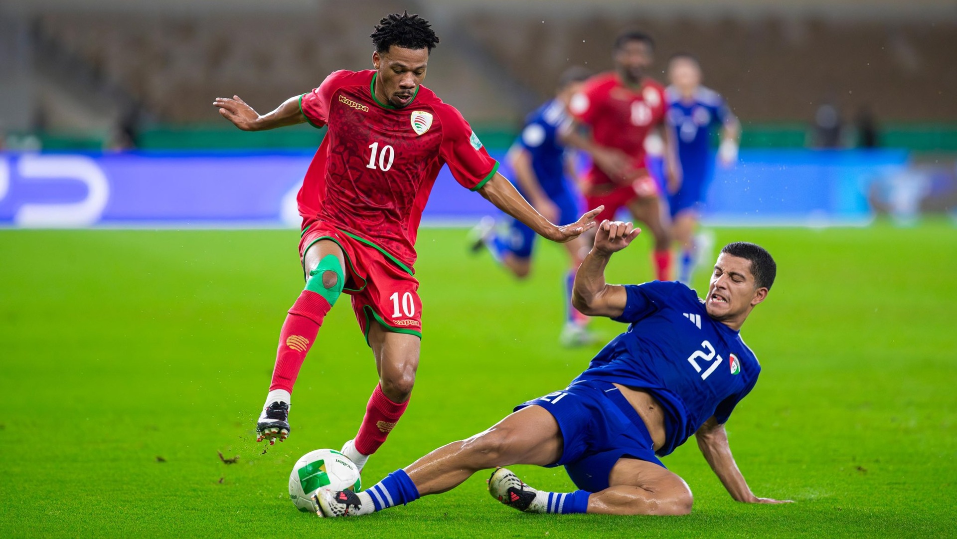 منتخب عُمان يصعد إلى نصف نهائي "خليجي 27" على حساب العراق 