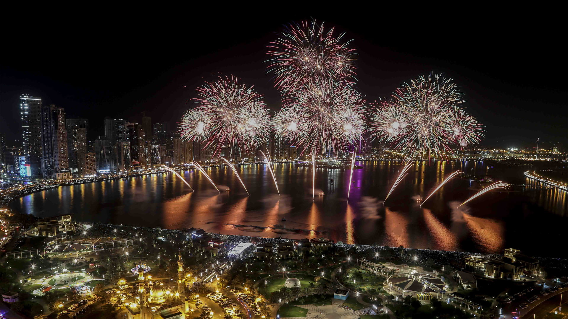 Image for the title: Tourist places in Sharjah worth visiting 